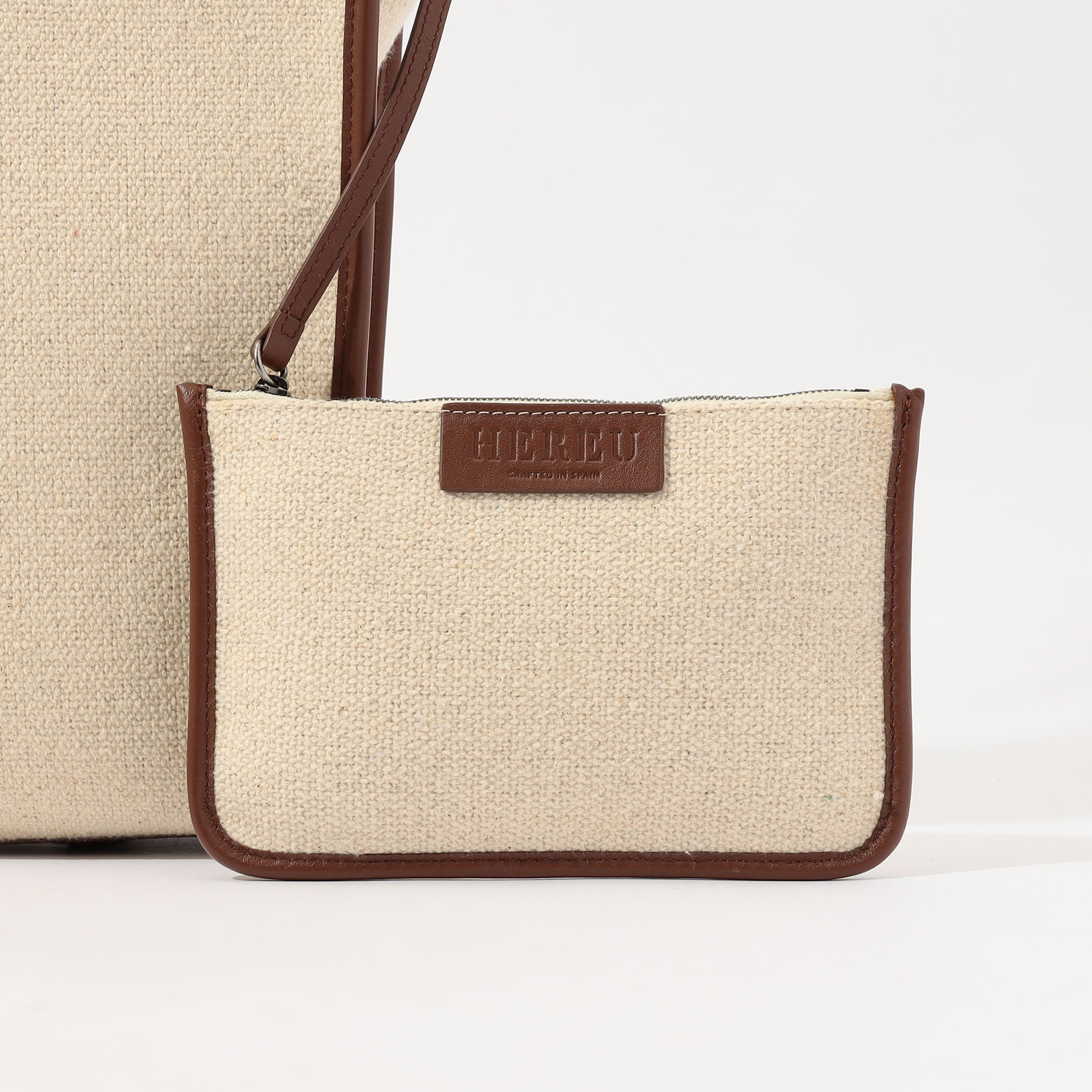 HEREU CALELLA SQUARED MEDIUM CANVAS トートバッグ｜トゥモローランド 