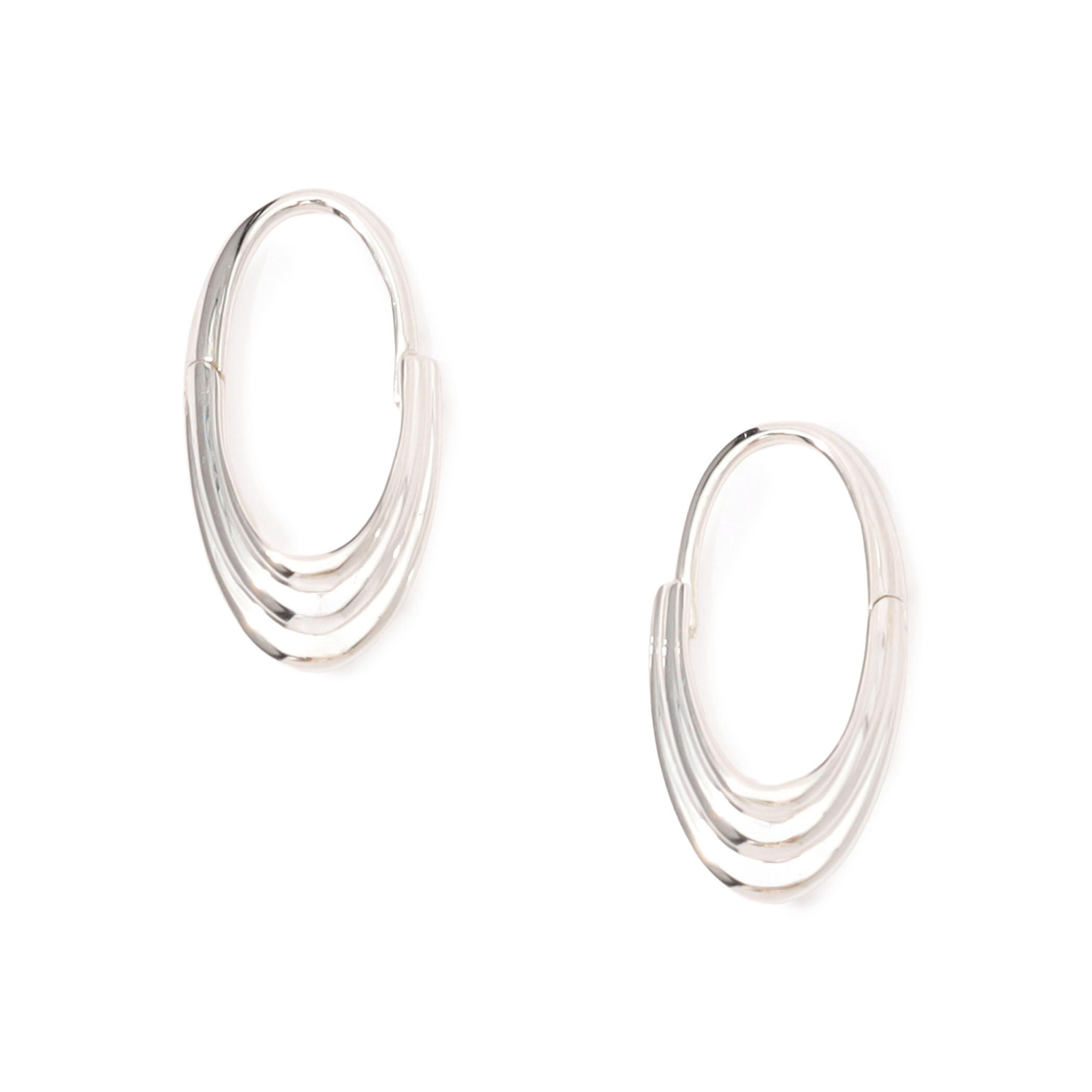 Otiumberg. Roscida Ridged Hoops シルバー ピアス