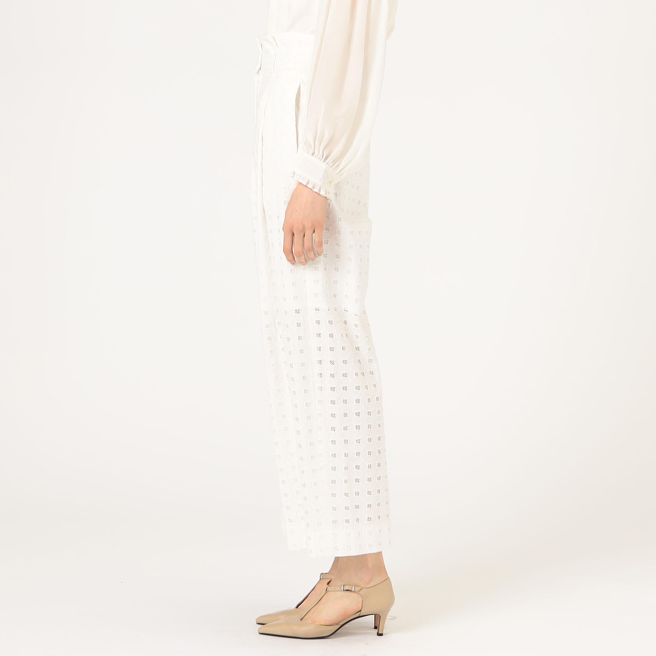 コットンエンブロイダリー サイドタブパンツ｜トゥモローランド 公式通販