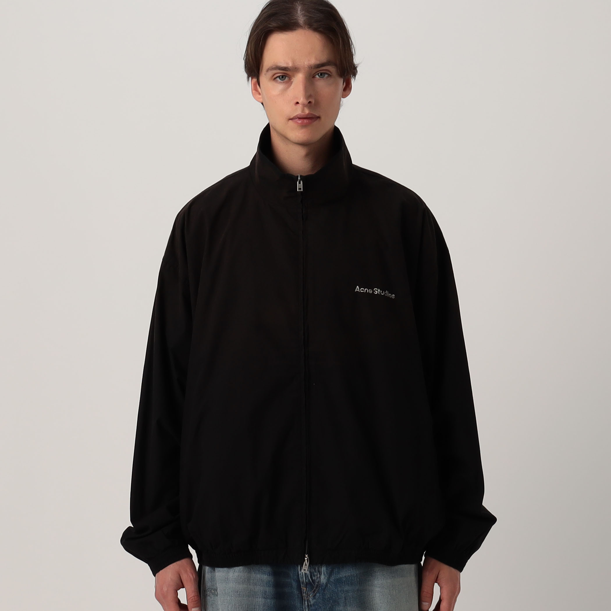 Acne Studios ロゴ ジッパーブルゾン｜トゥモローランド 公式サイト