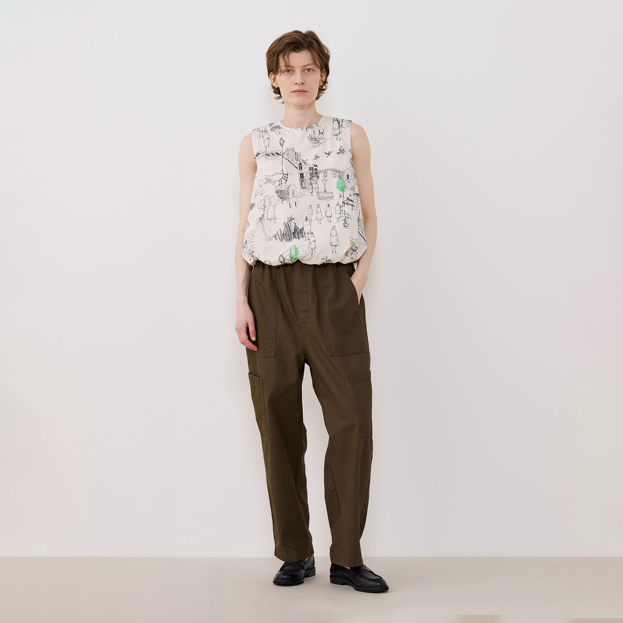 グリーンスケーププリント ノースリーブブラウス｜トゥモローランド