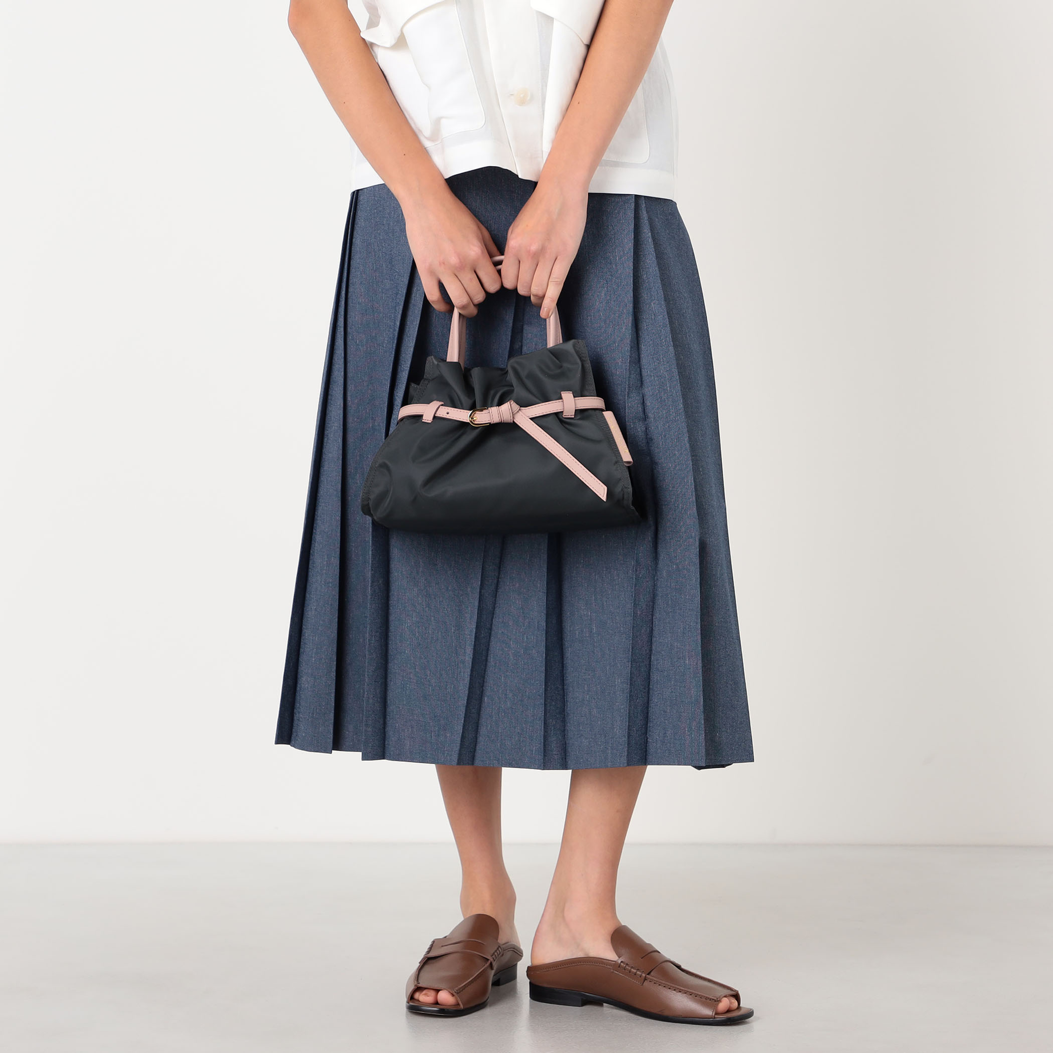 VIOLAd'ORO MINI NYLON BIANCA トートバッグ｜トゥモローランド 公式サイト