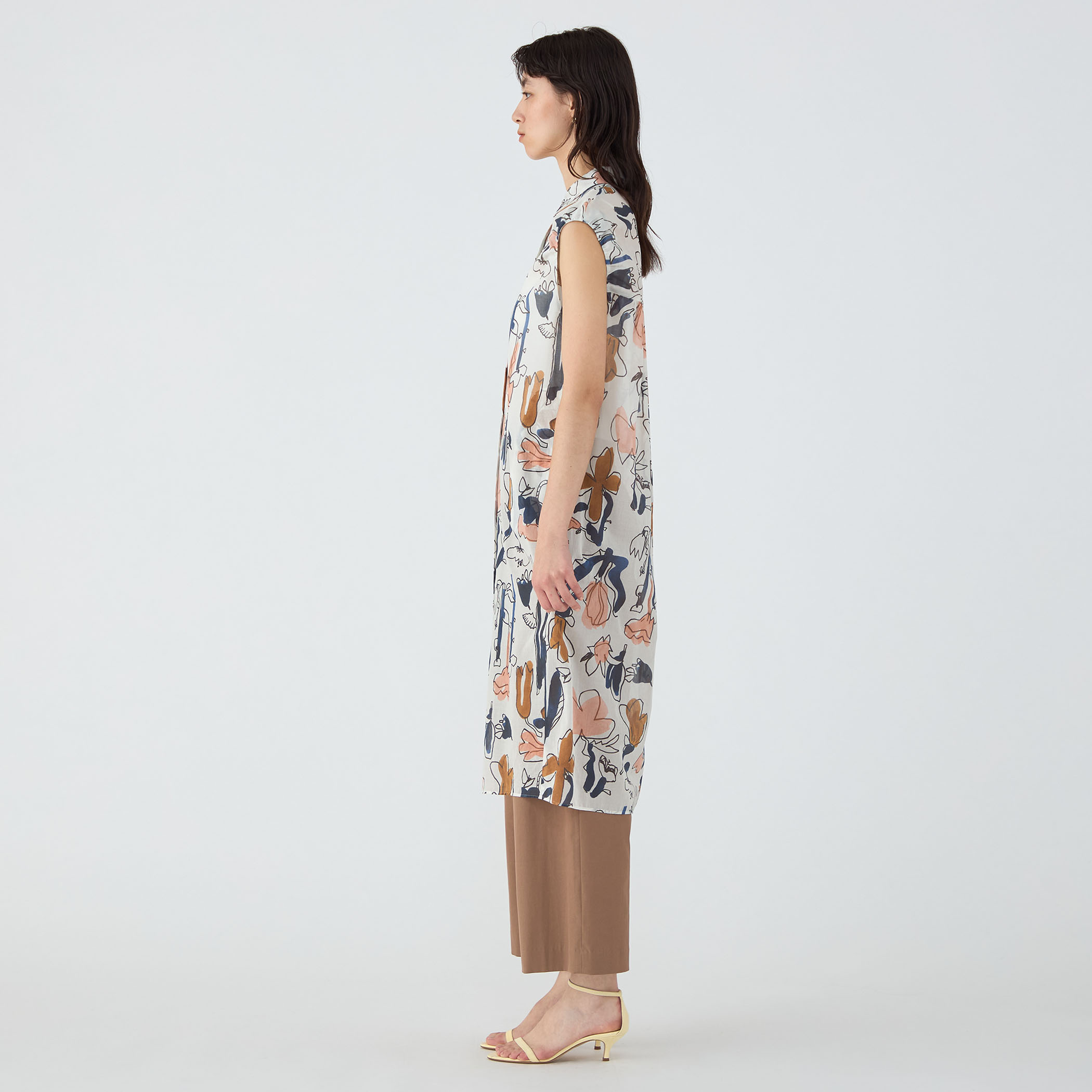 ブルーナリーフプリント ギャザーパフショルダーワンピース