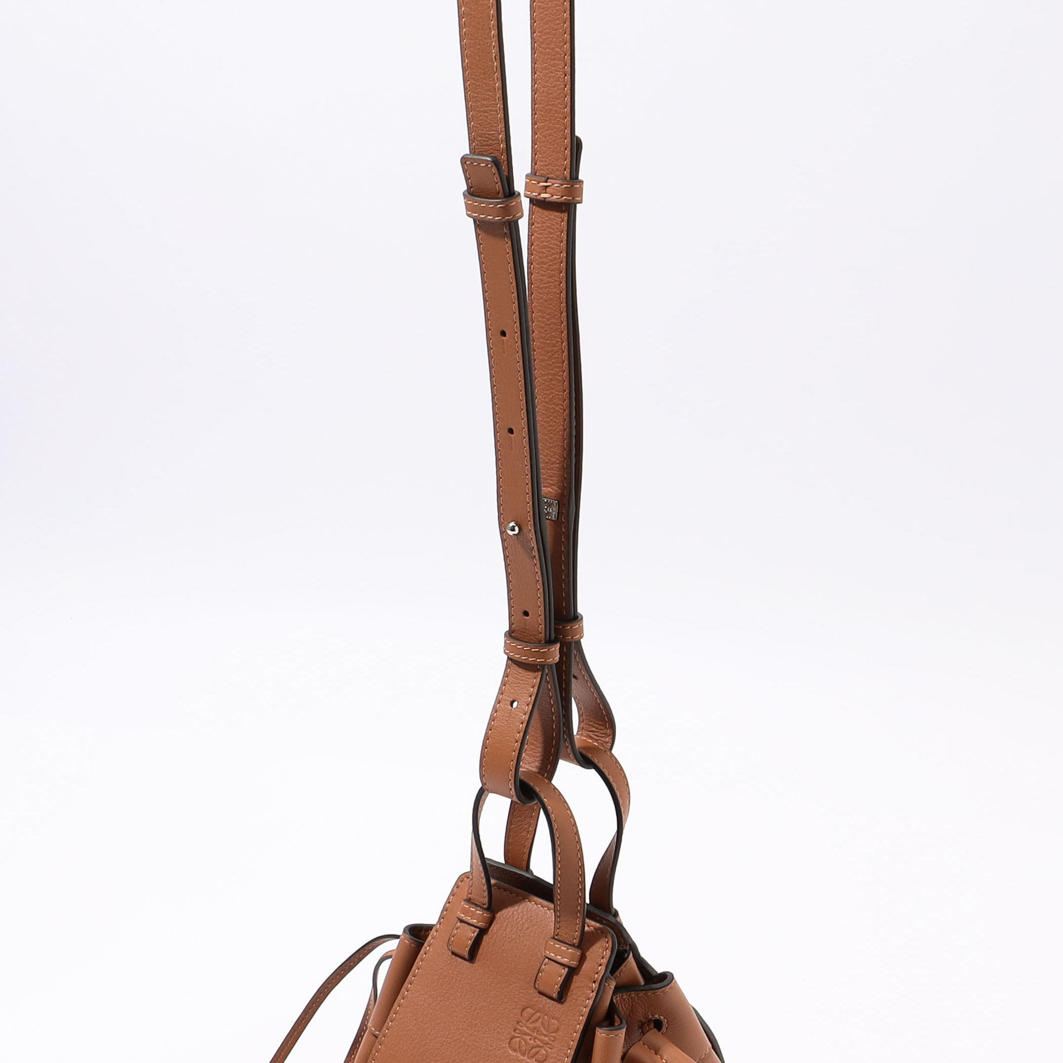 LOEWE ハンモックミニショルダーバッグ｜トゥモローランド 公式通販