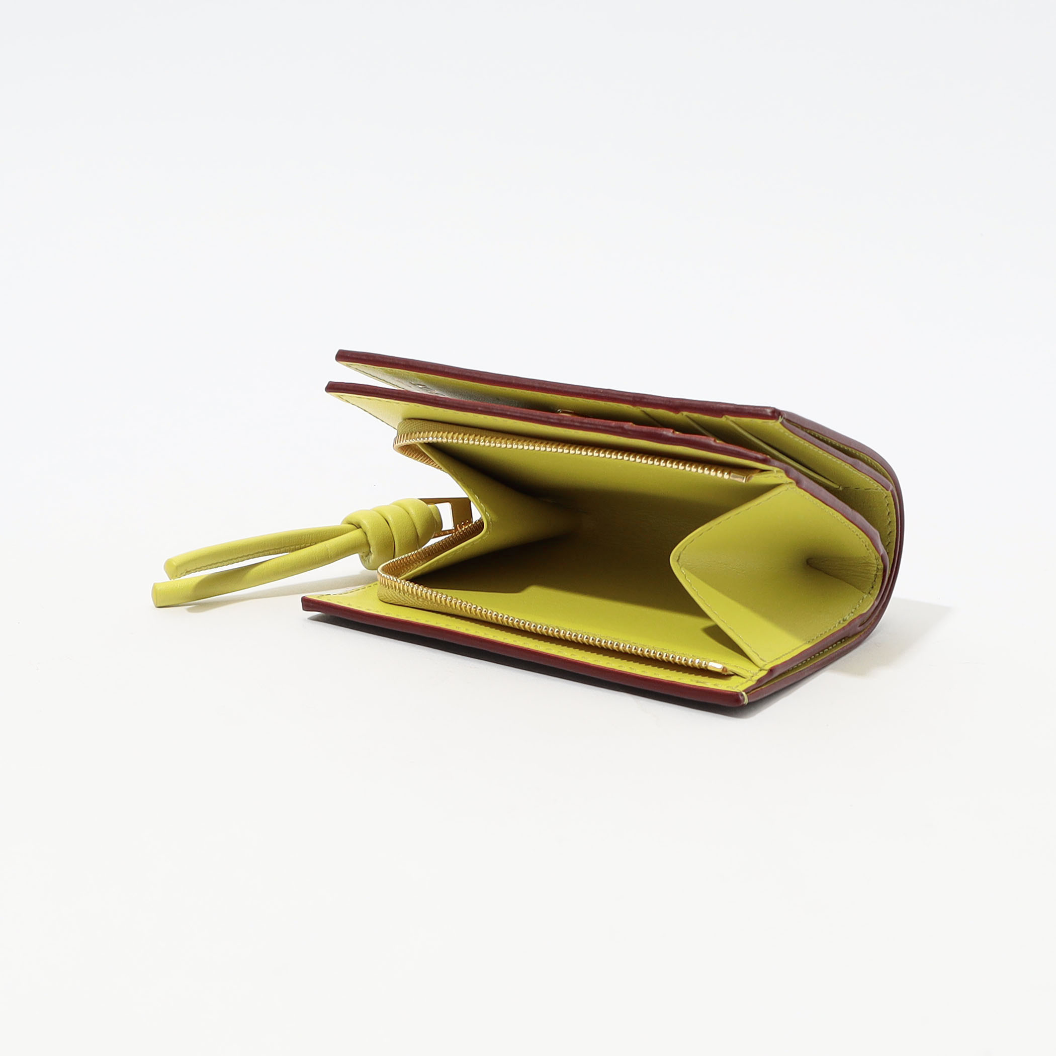 LOEWE ノットコンパクトウォレット｜トゥモローランド 公式通販