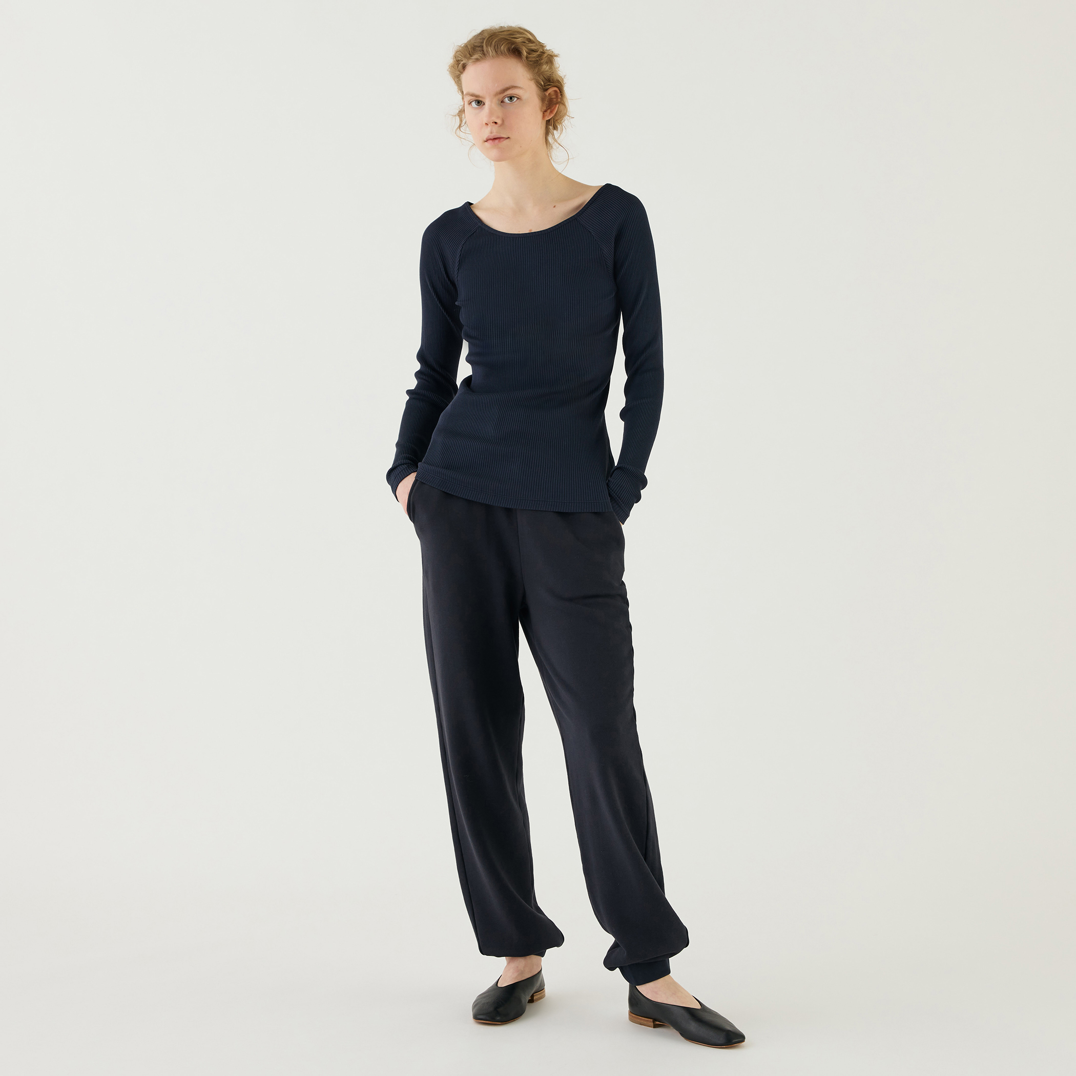 コットンシルクリブ ラウンドネックプルオーバー｜トゥモローランド