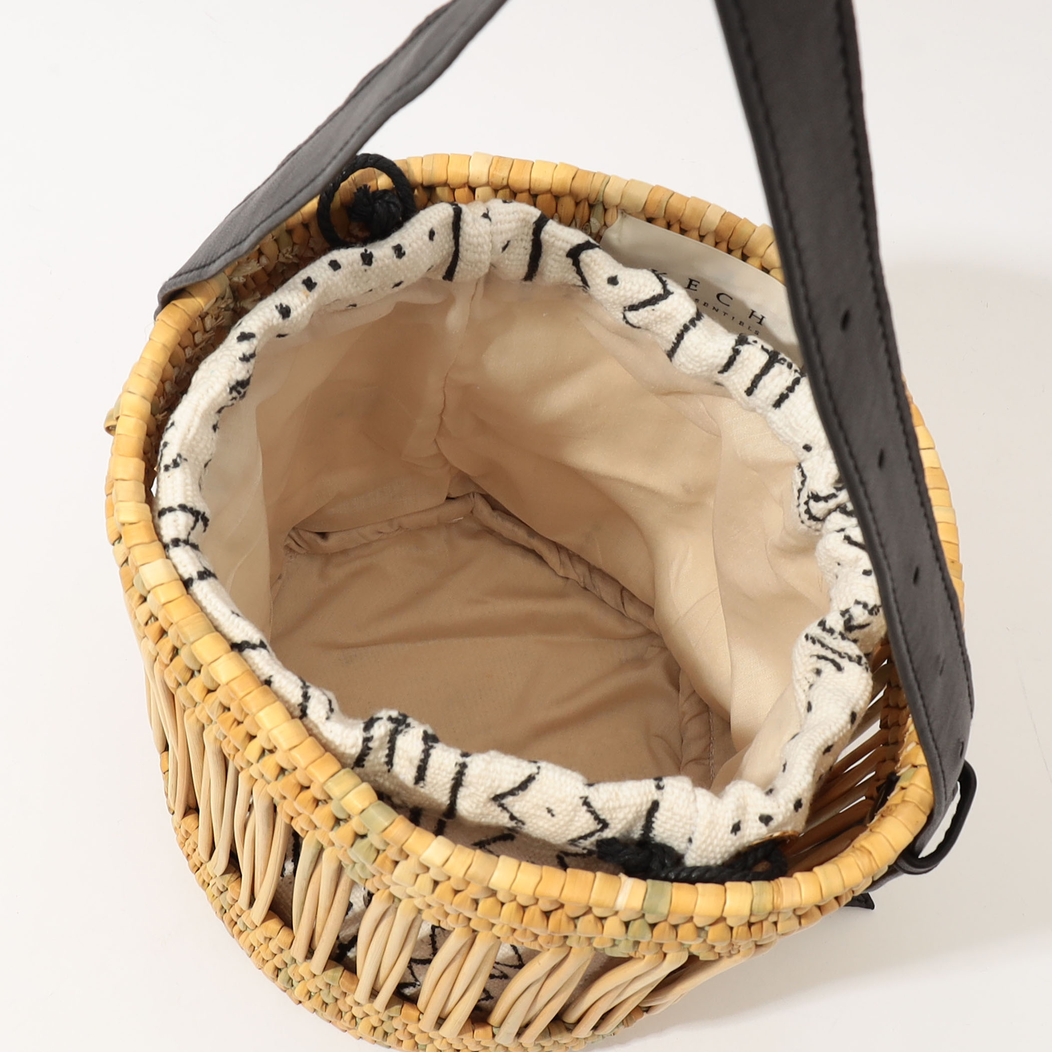 KECH LES ESSENTIAL ONE SHOULDER L バスケットバッグ