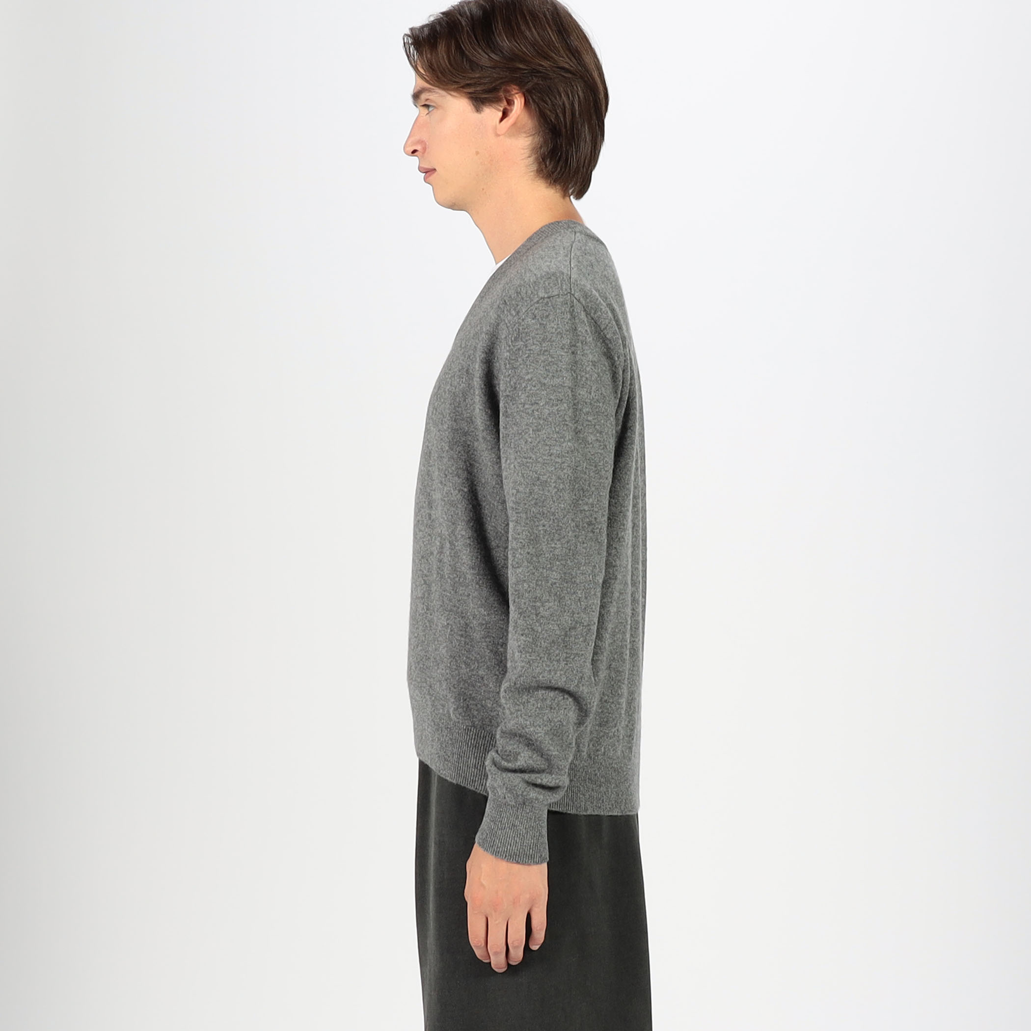 □entire studios KNIT V-NECK｜トゥモローランド 公式通販