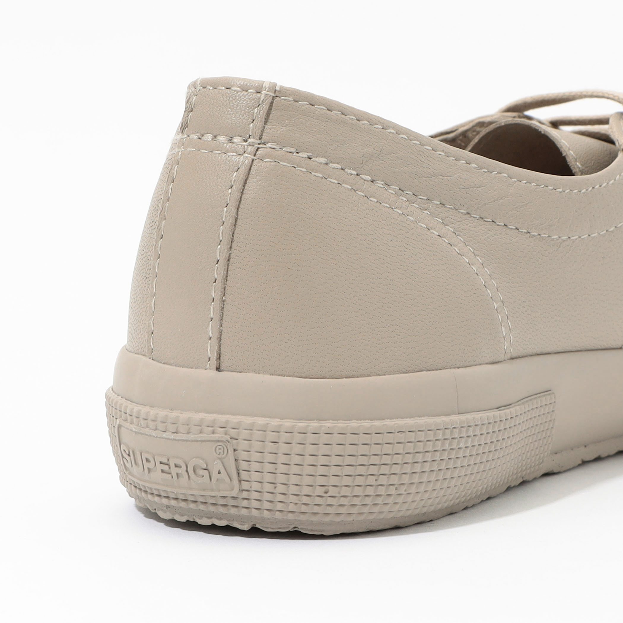 superga tomorrowland 2750