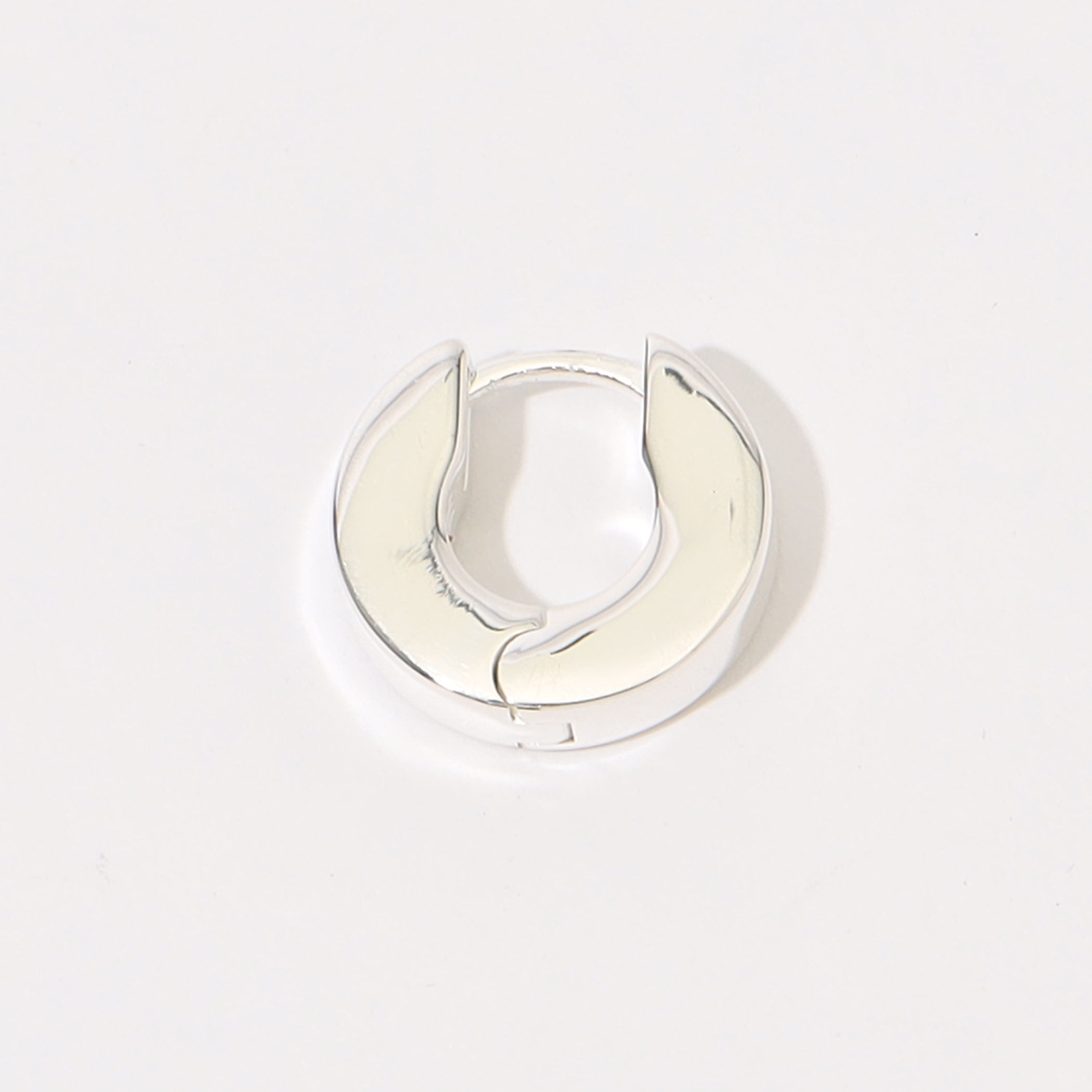 HATTON LABS Edge Hoop Earrings ピアス｜トゥモローランド 公式通販