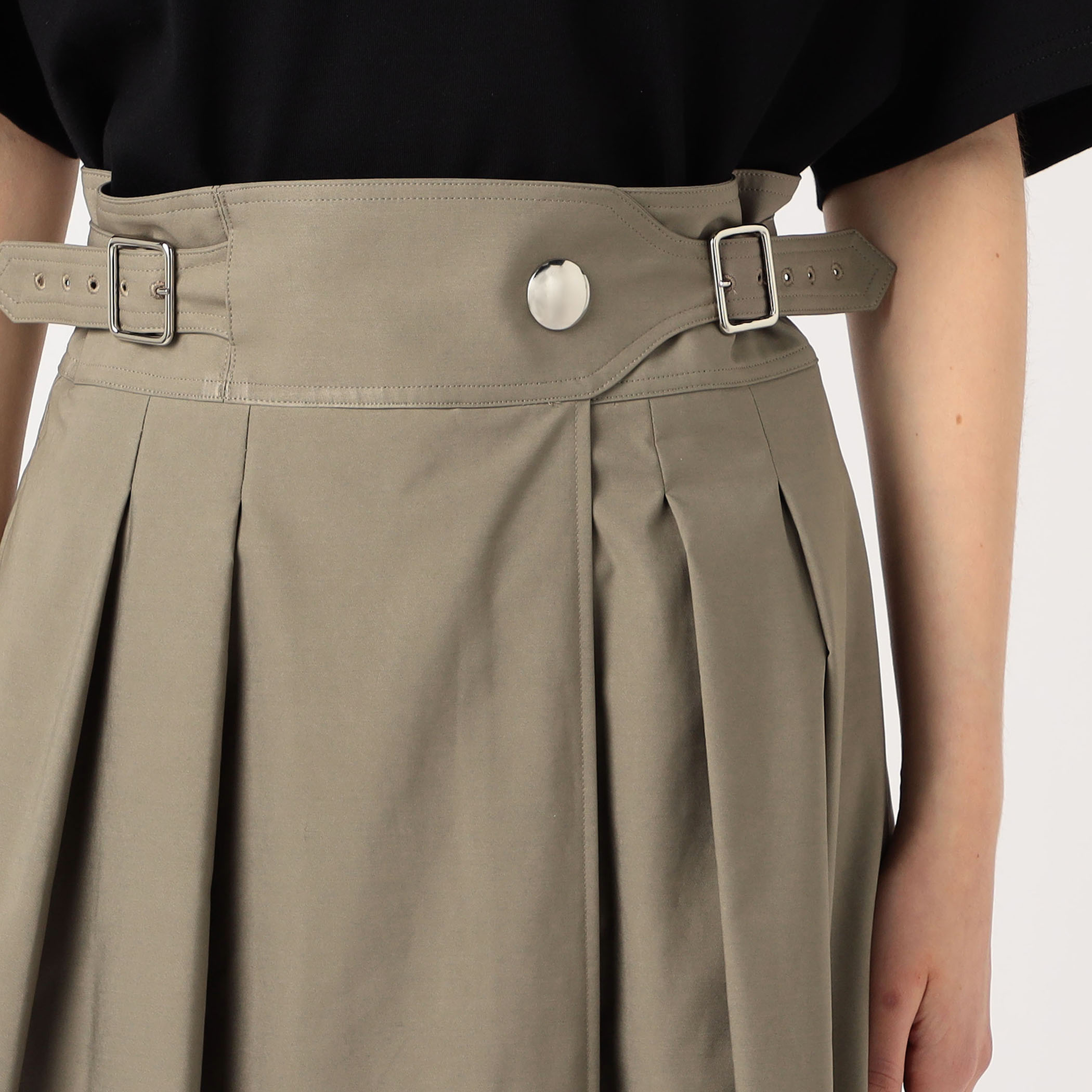 別注】THE RERACS GURKHA SKIRT FLARE｜トゥモローランド 公式通販