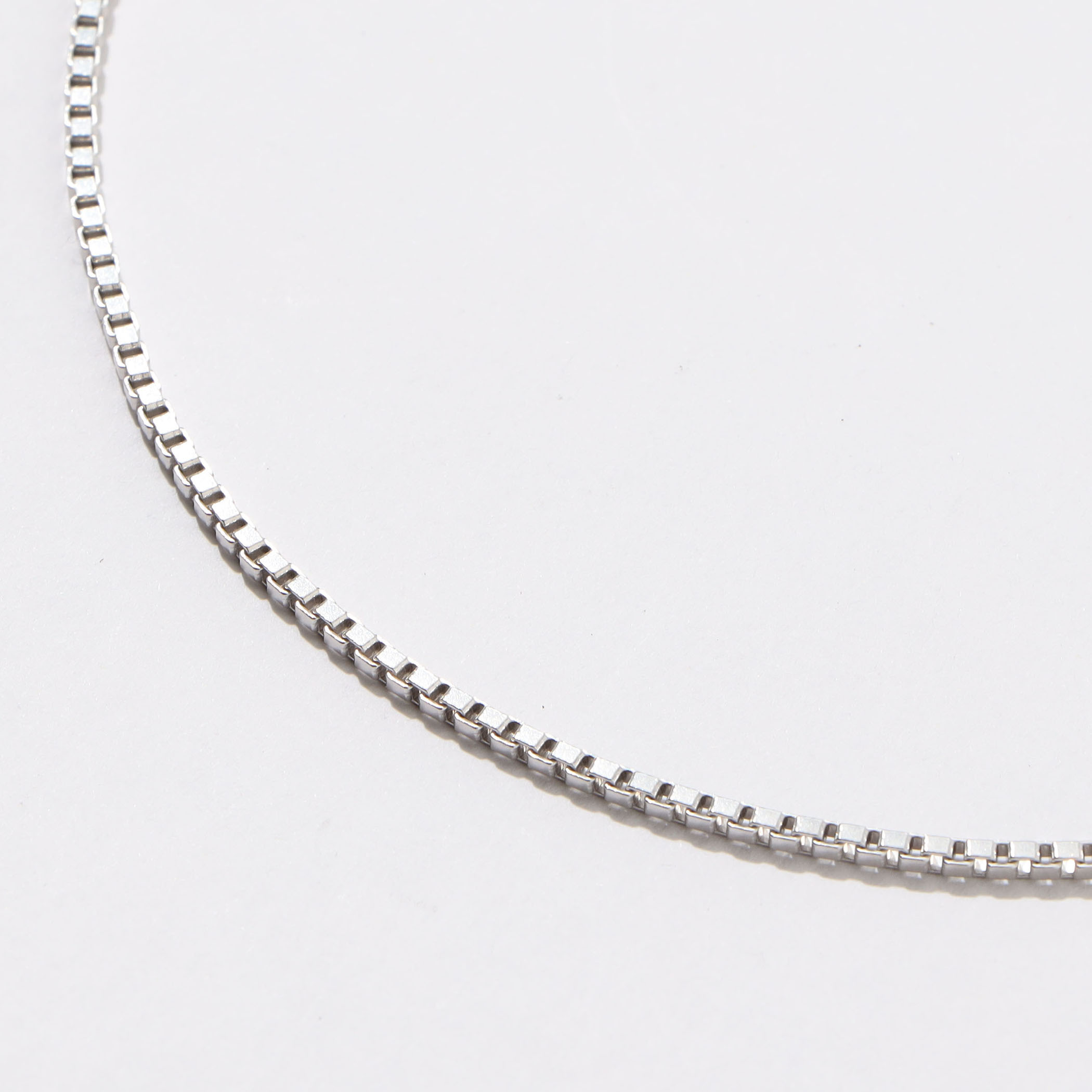 TOM WOOD Square Chain Necklace ネックレス｜トゥモローランド 公式通販