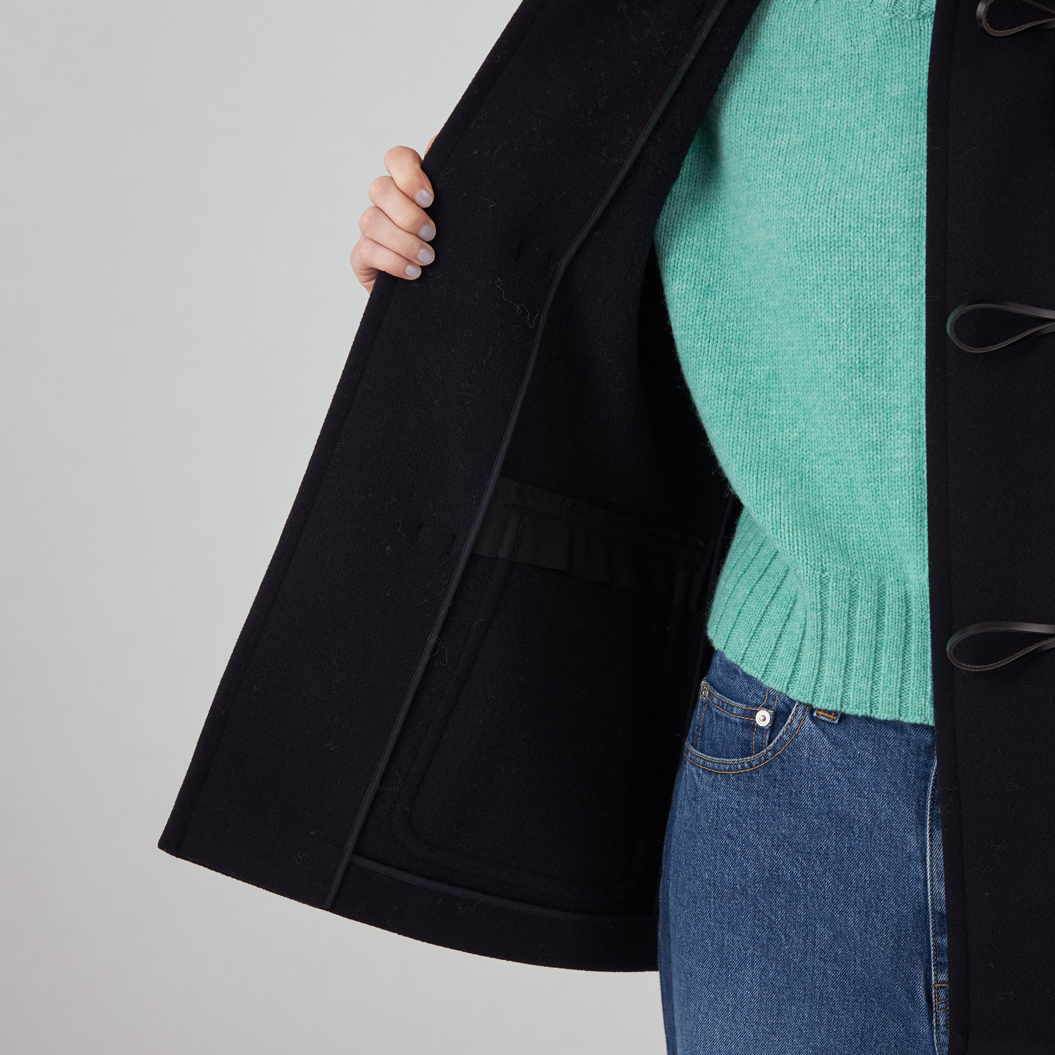 ウールナイロンメルトン ダッフルショートコート｜トゥモローランド