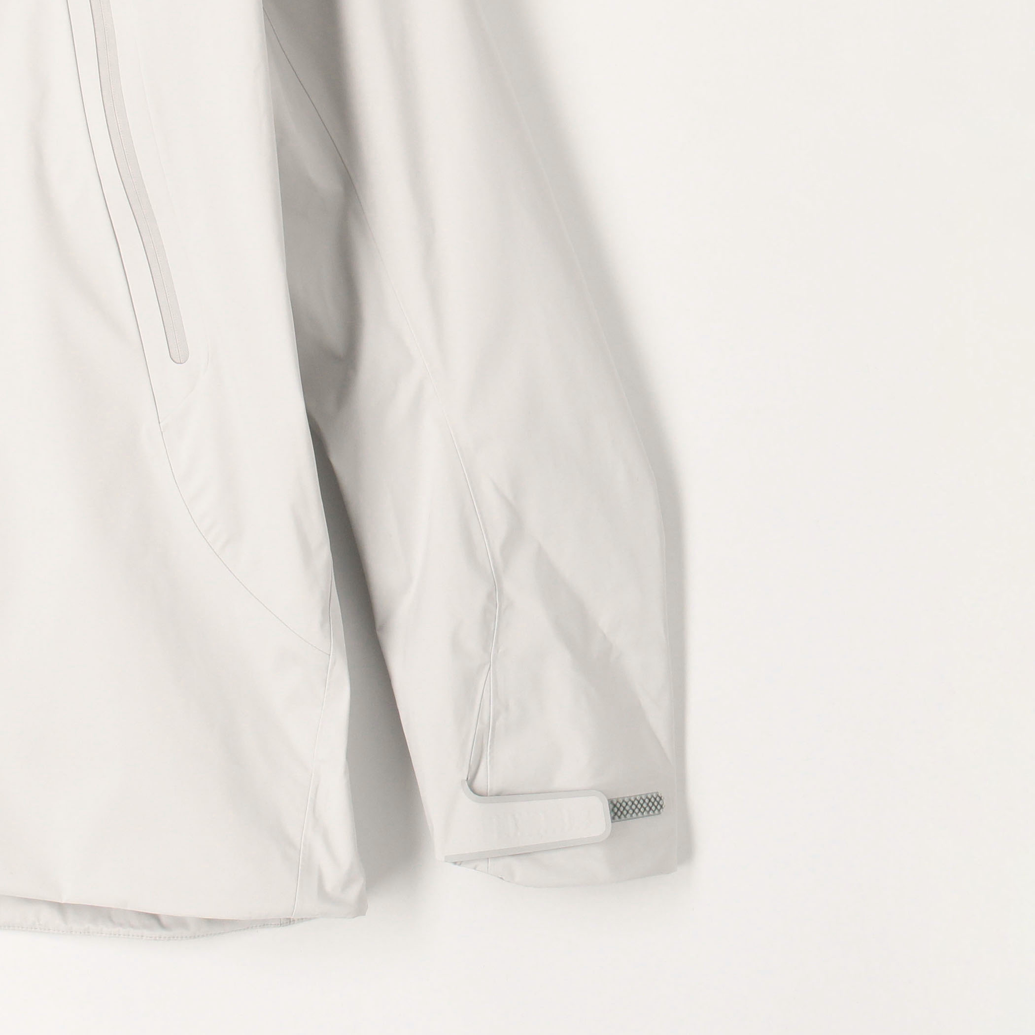 別注】DESCENTE ALLTERRAIN CREAS HARD SHELL JACKET 別注】DESCENTE ALLTERRAIN CREAS HARD SHELL JACKET