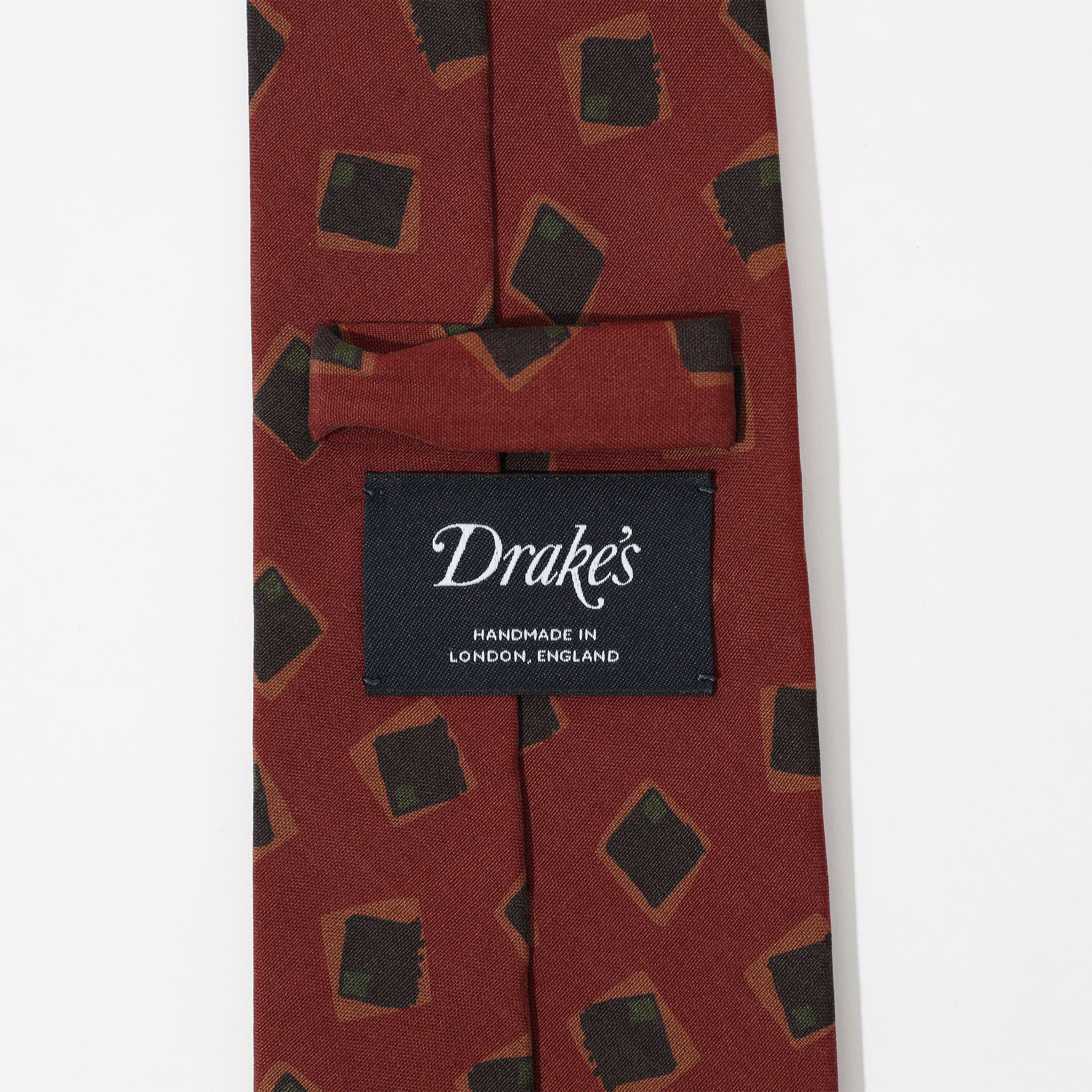Drake's シルクプリント 小紋柄ネクタイ｜トゥモローランド 公式サイト