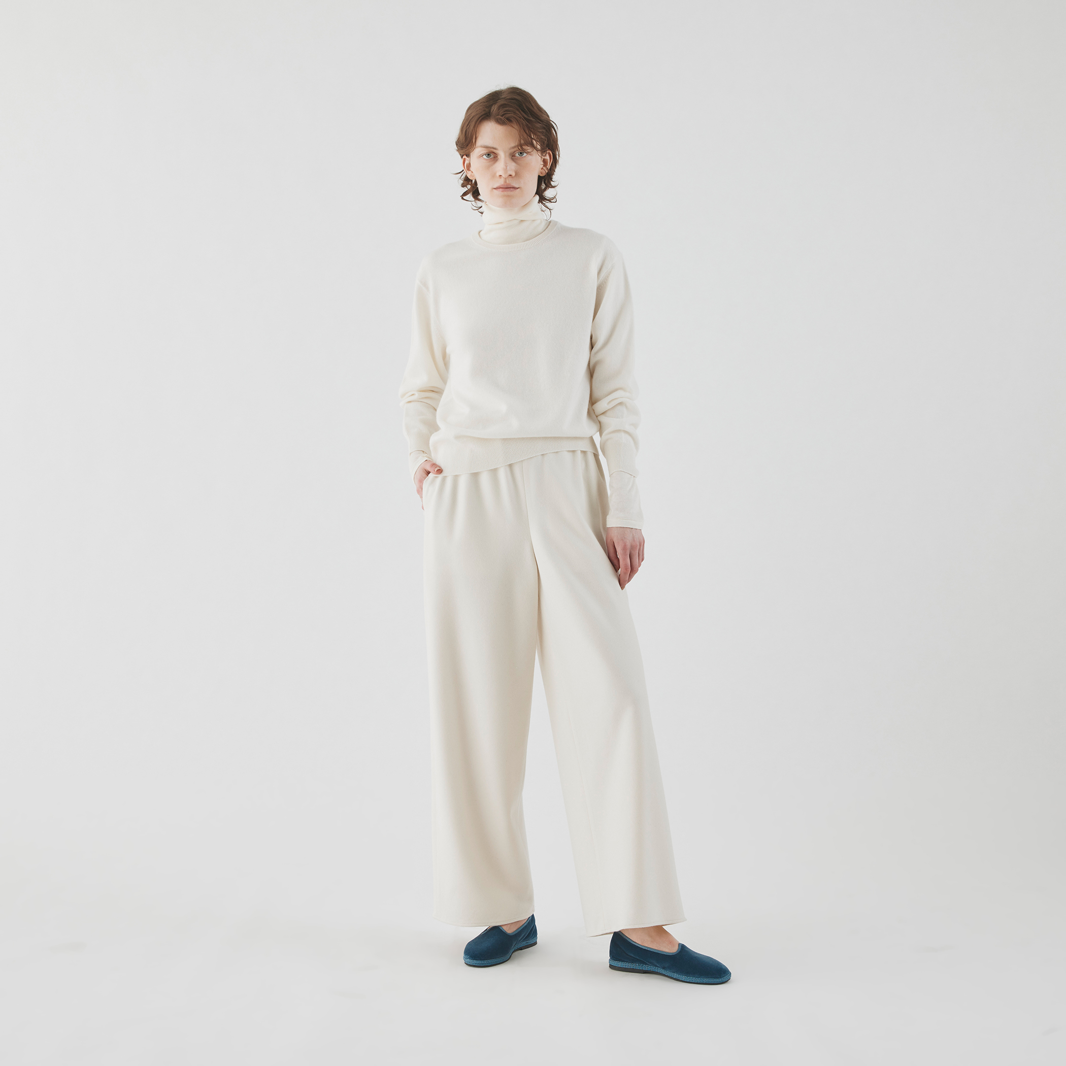 ホワイトフランネル イージーワイドパンツ｜トゥモローランド 公式通販