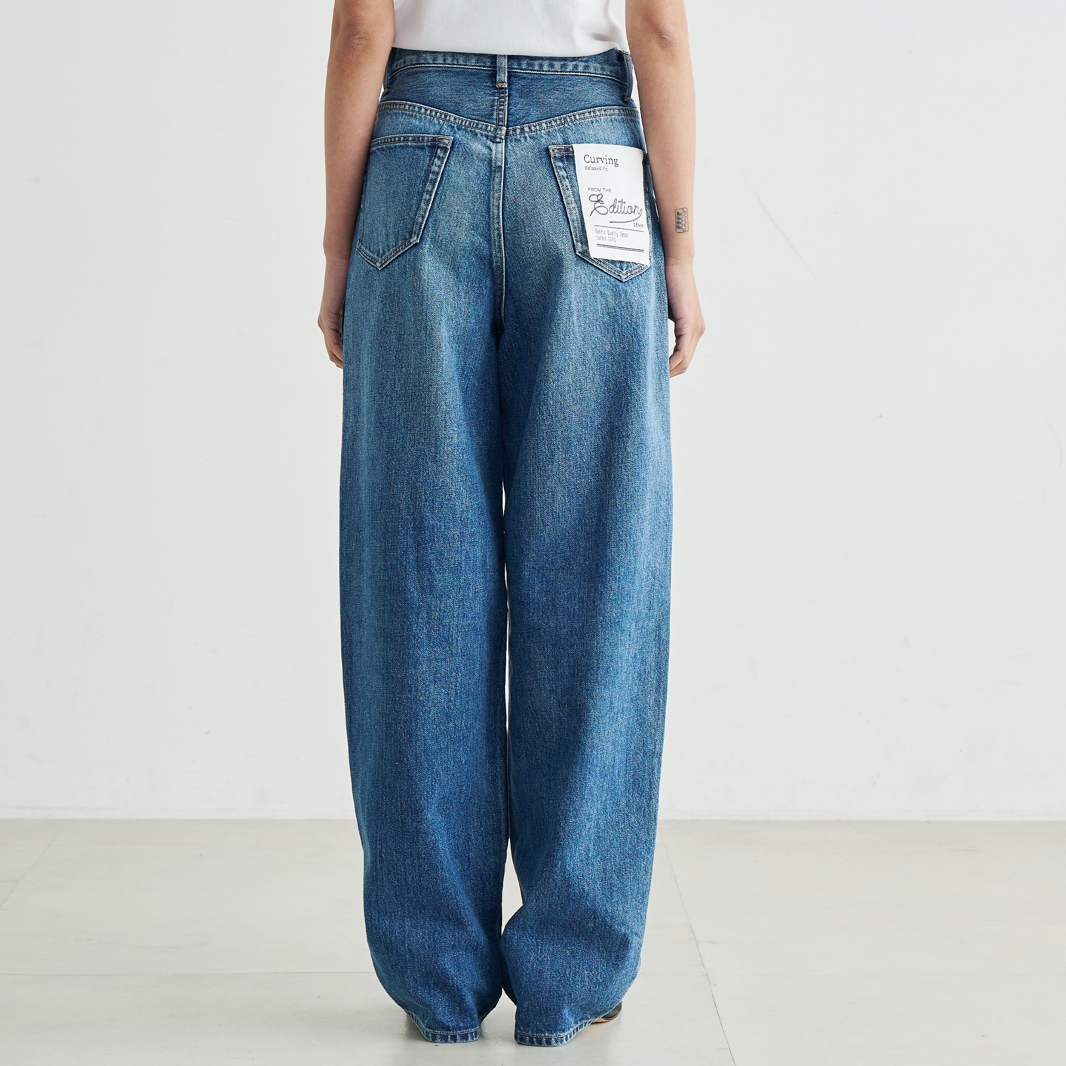 EDITION（エディション）の「エッセンシャルデニム バナナパンツ