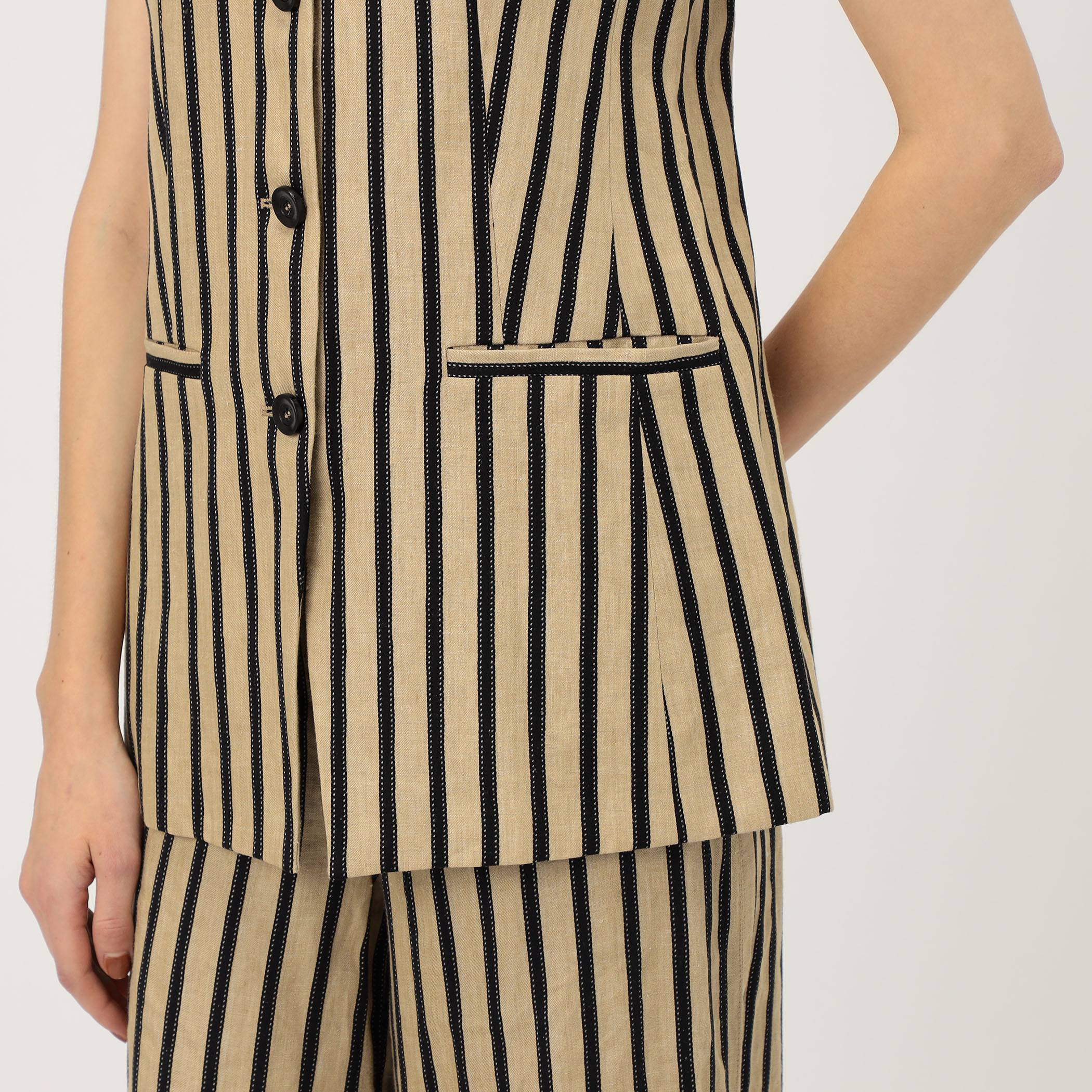 □Max Mara RODEO ベスト｜トゥモローランド 公式サイト