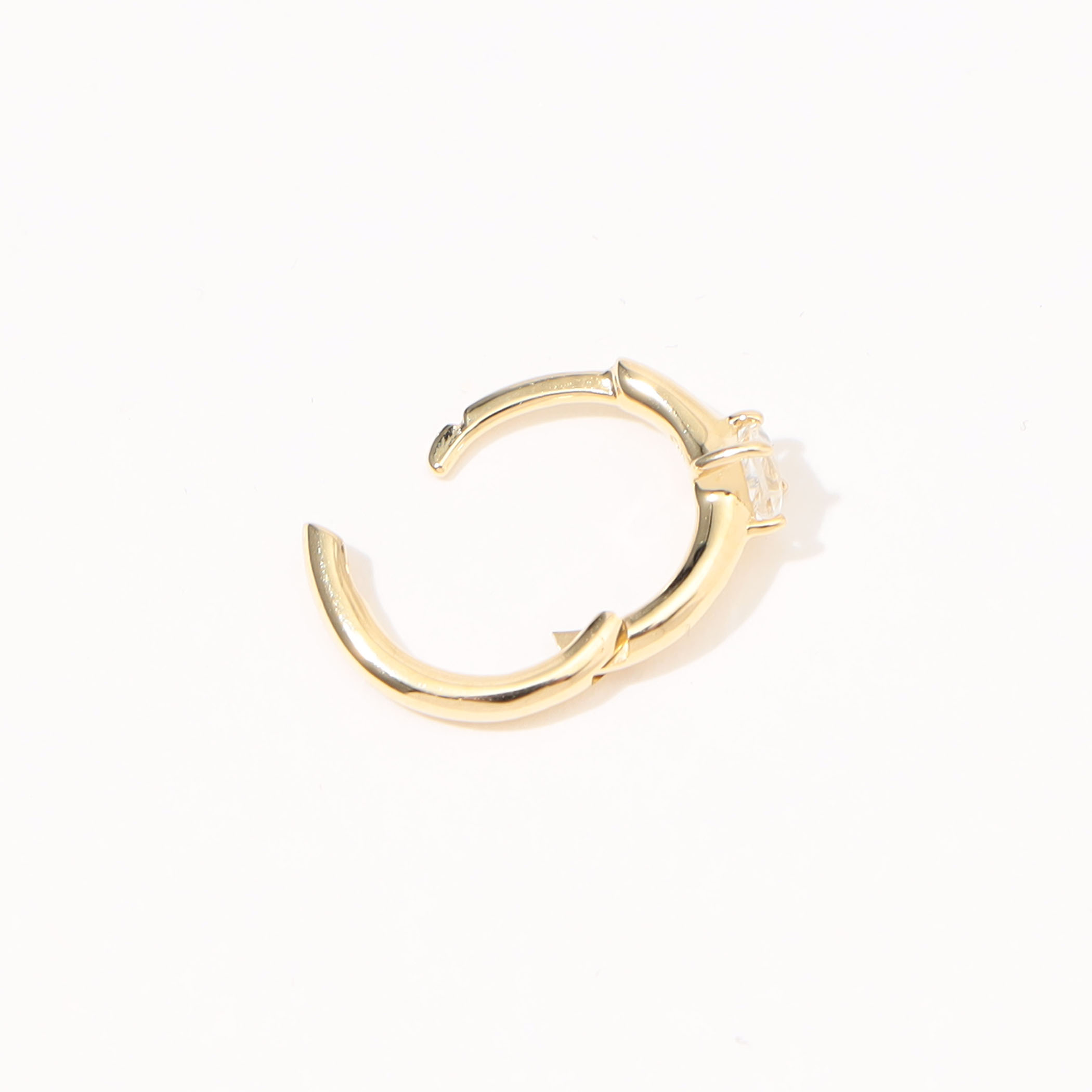 Otiumberg. Square Huggie シングルフープピアス Otiumberg. Square Huggie シングルフープピアス