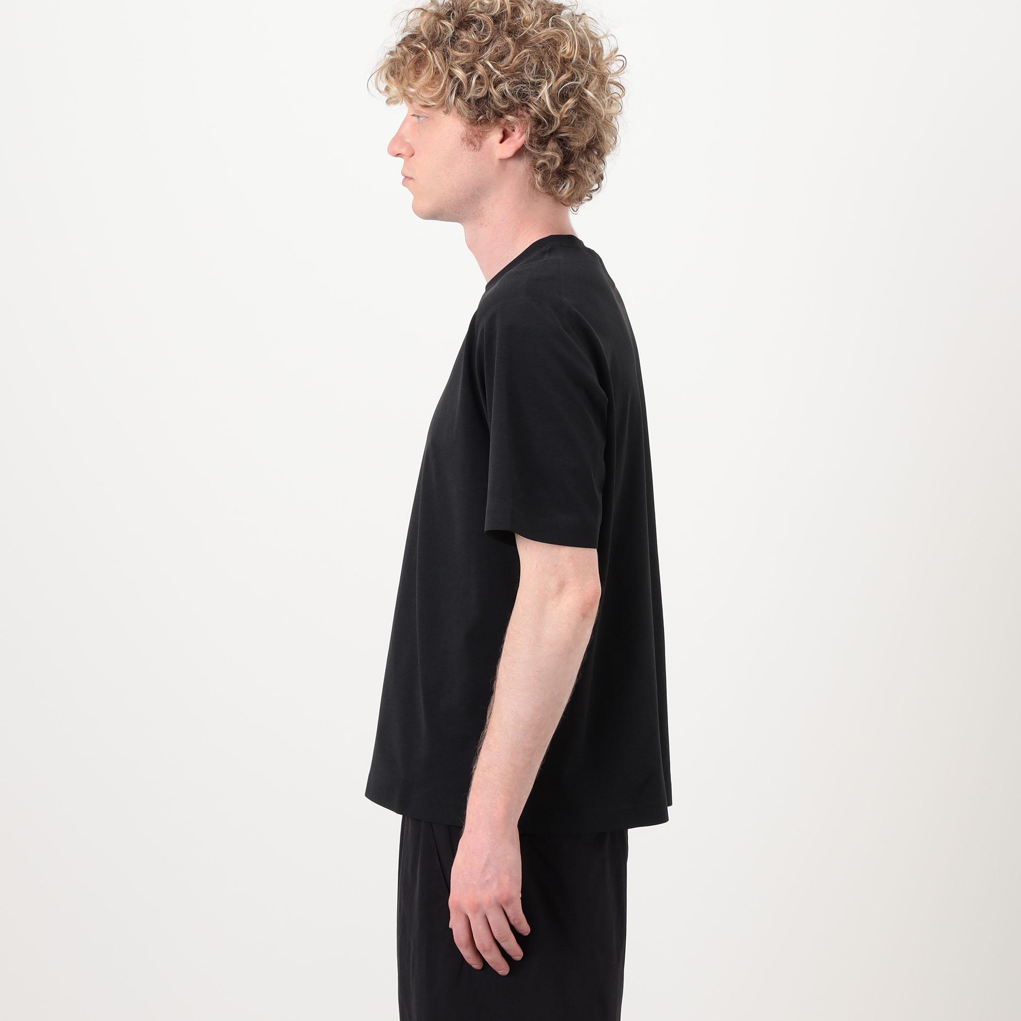 ARC'TERYX VEILANCE Metron SS Tシャツ｜トゥモローランド 公式サイト