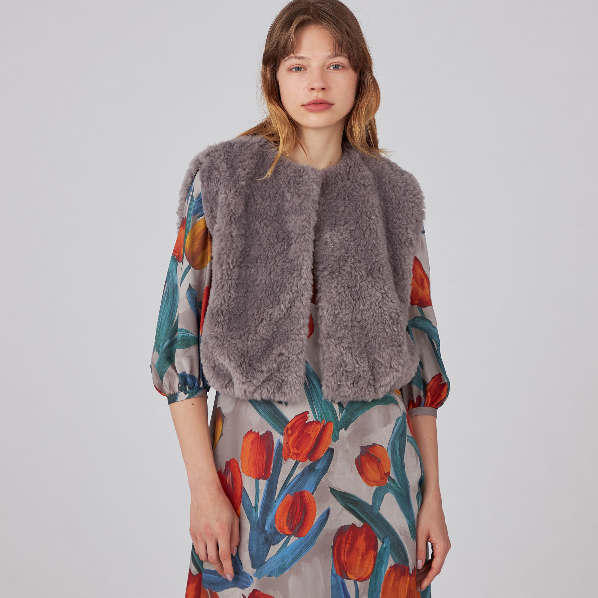 TOMORROWLAND ランダムファーショートベスト 美品 TOMORROWLAND（トゥモローランド） ランダムファー ショートベスト