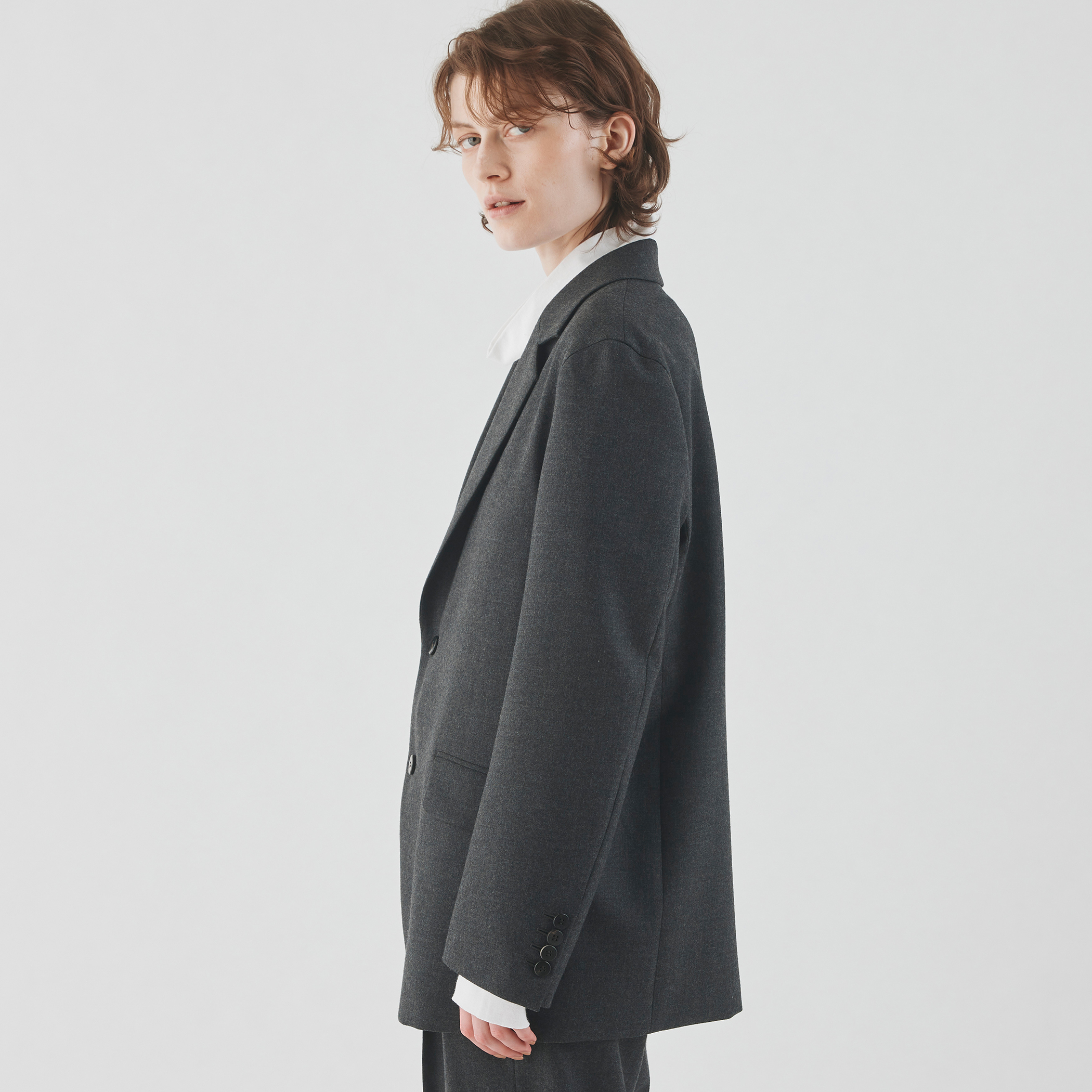 ウーステッドフラノ ボックスシルエットジャケット｜トゥモローランド