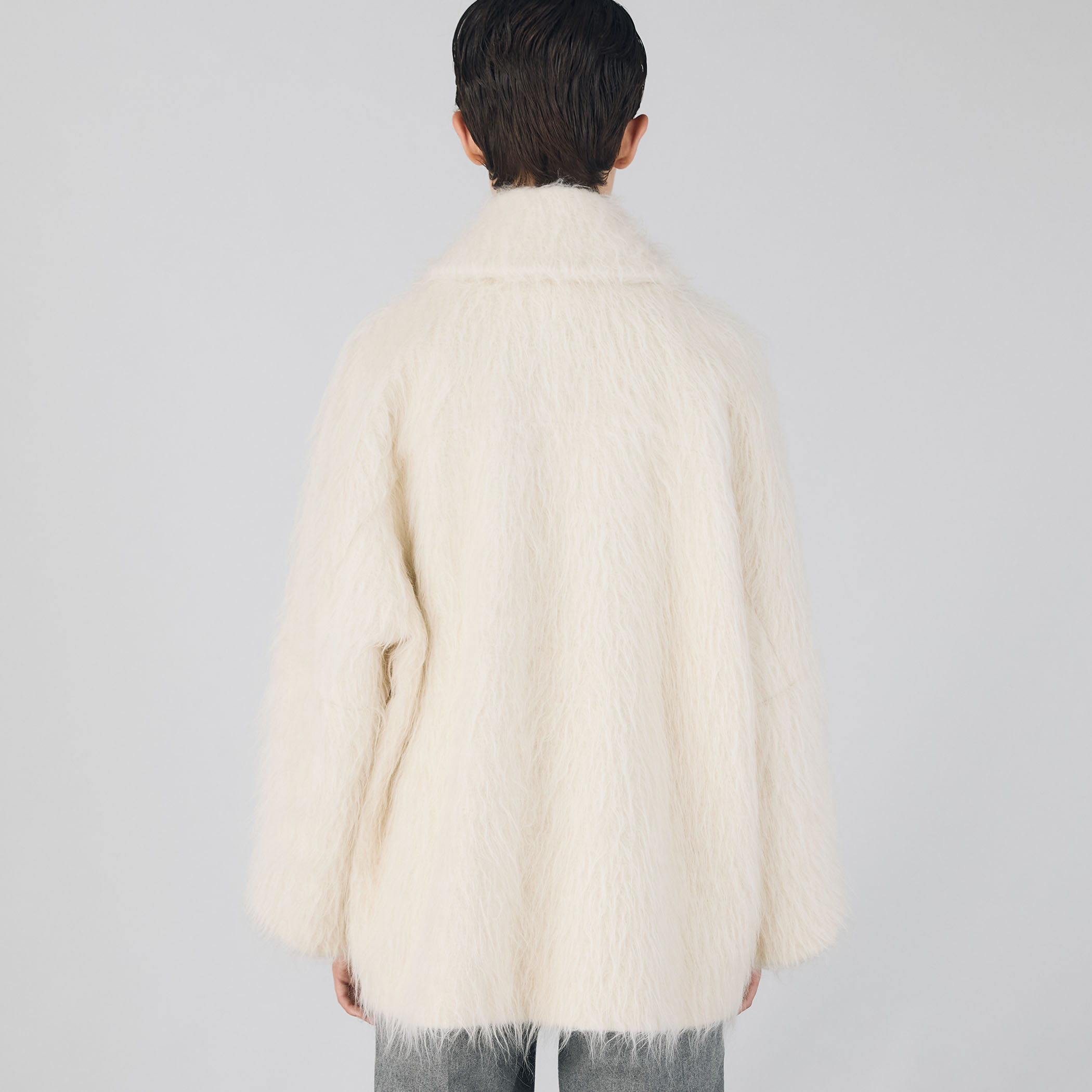 アルパカシャギーミディコート｜トゥモローランド 公式通販