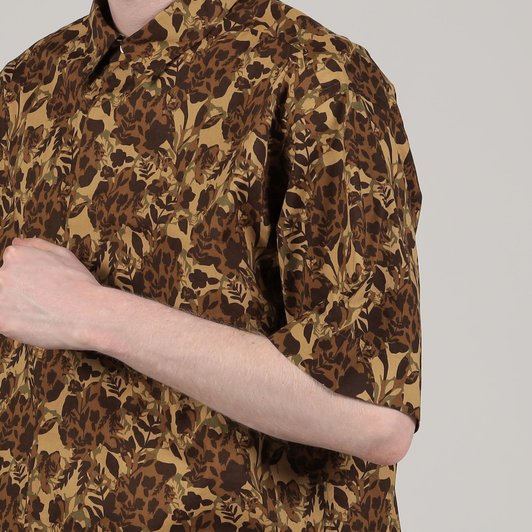 コットン ボタニカルプリント ショートスリーブレギュラーカラーシャツ