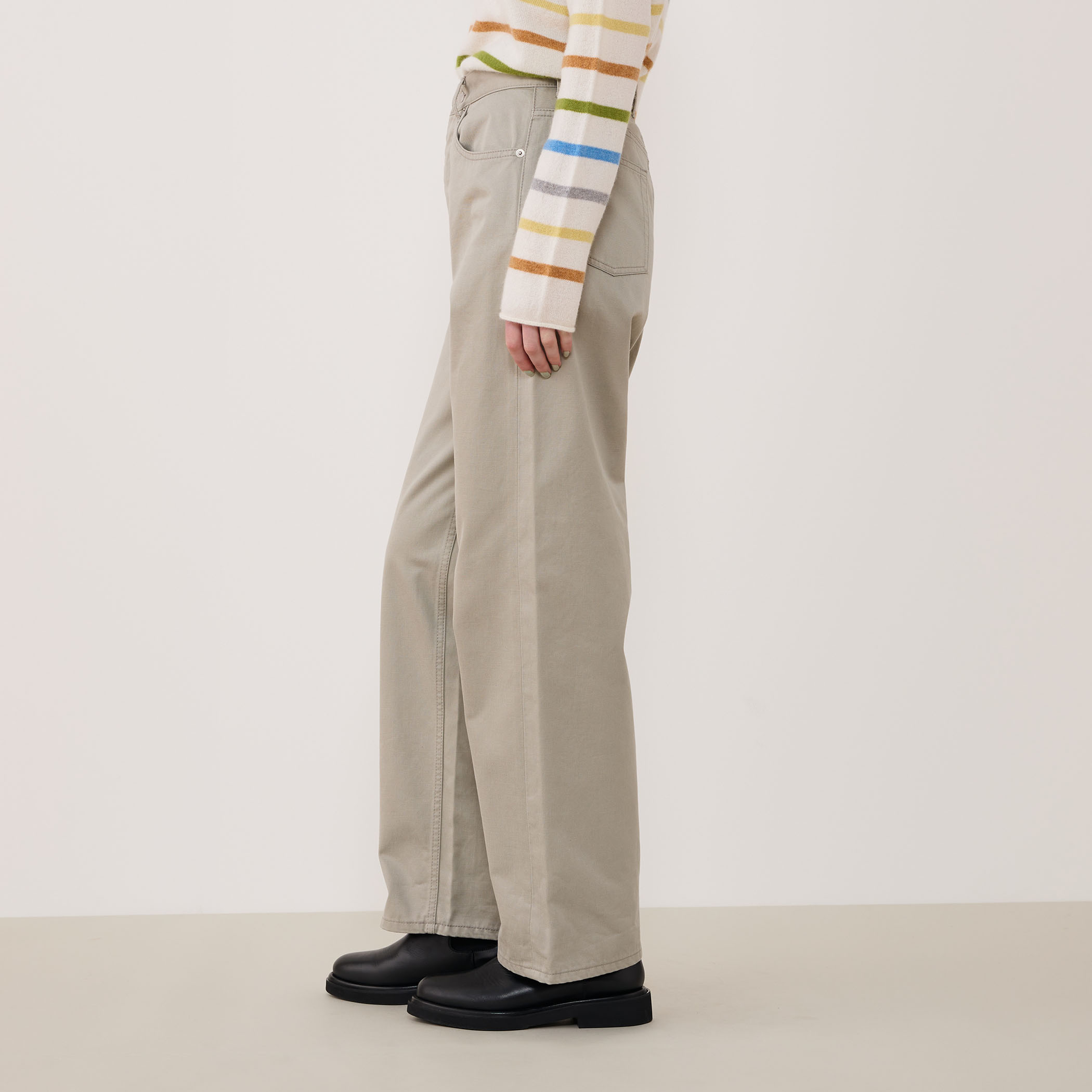 ブラッシュドツイル セミワイドパンツ｜トゥモローランド 公式通販