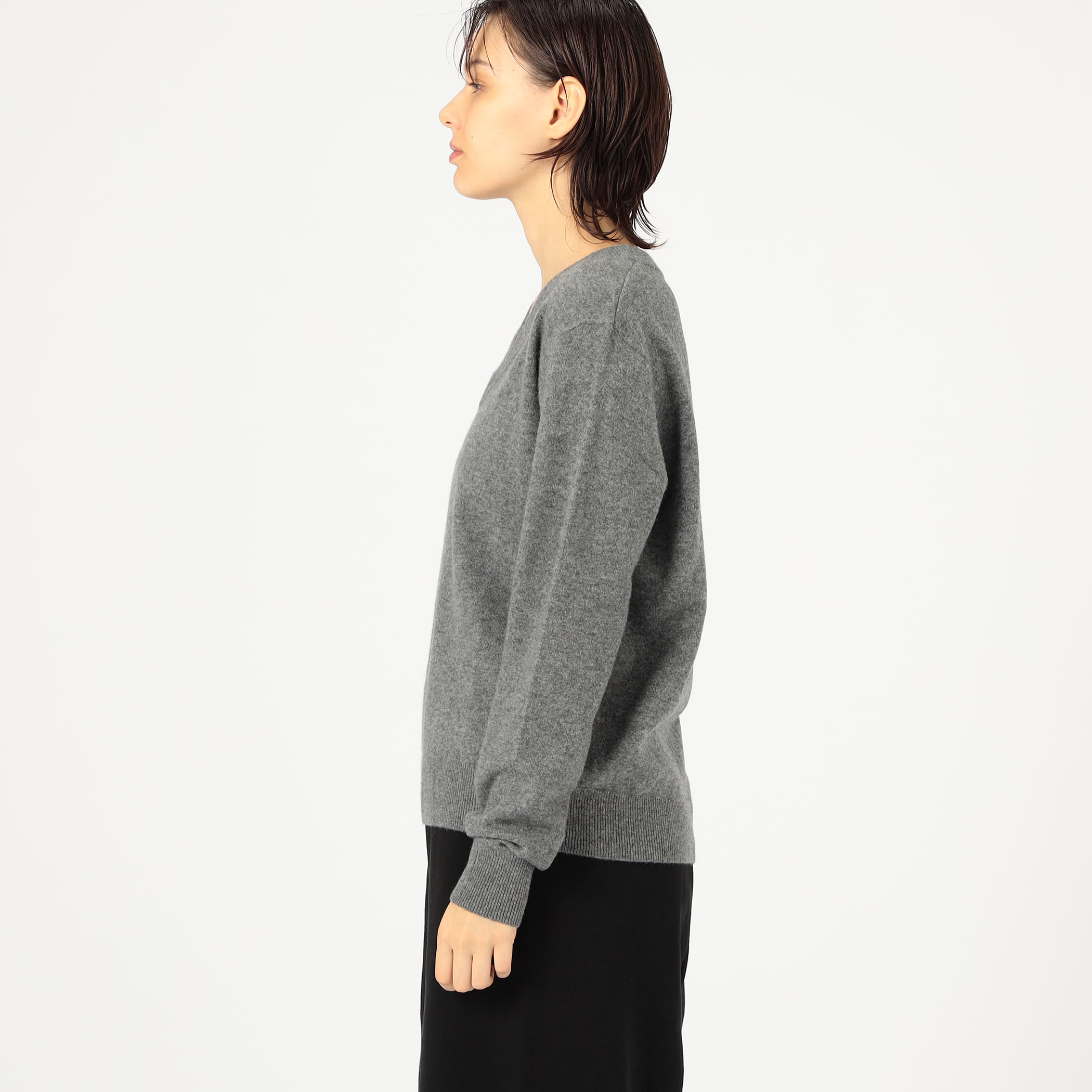 □entire studios KNIT V-NECK｜トゥモローランド 公式通販