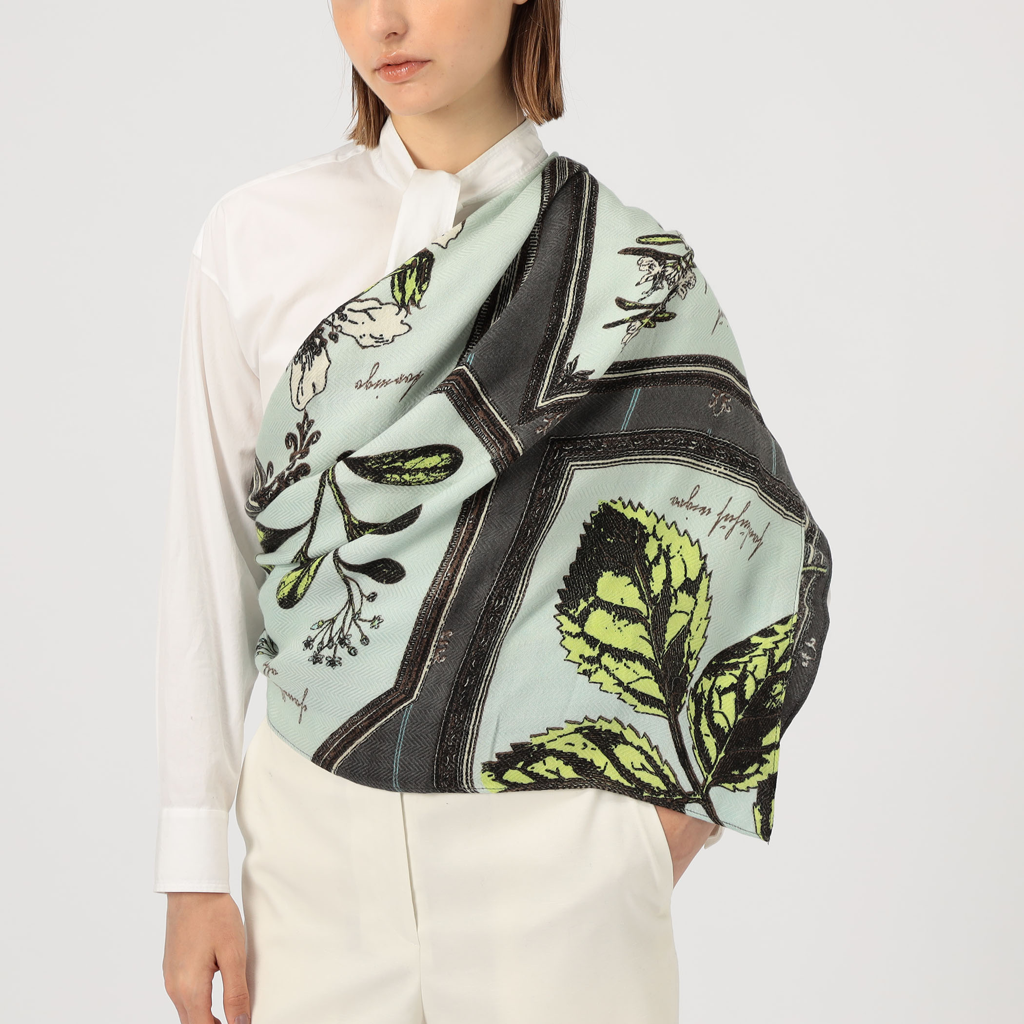 別注】MANIPURI FLAME FLOWER スカーフ｜トゥモローランド 公式通販