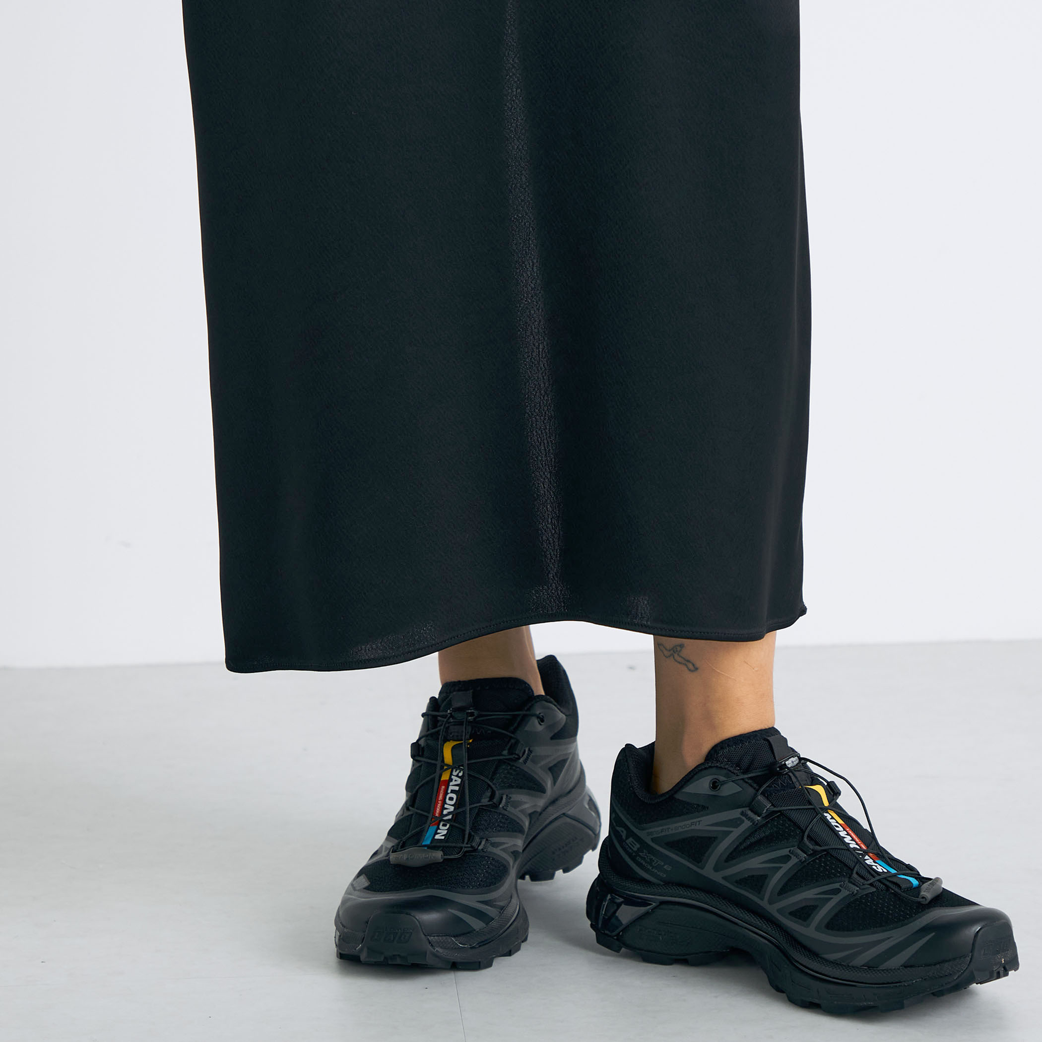 ワッシャーサテン ノースリーブワンピース｜トゥモローランド 公式通販