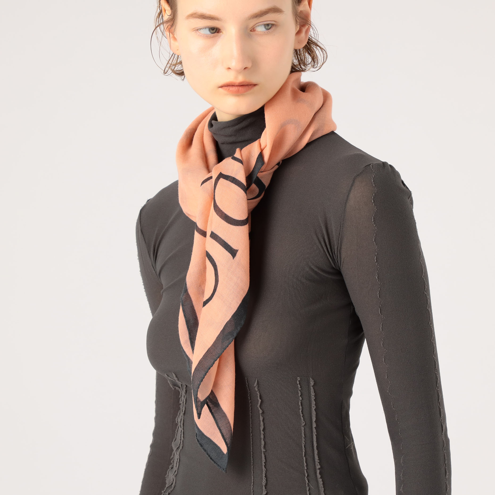 【ACNE STUDIOS】ブランドロゴ入り◆コットンスカーフ/スカート 送料込/関税込□Acne Studios□ロゴ入りコットンスカーフ (Acne