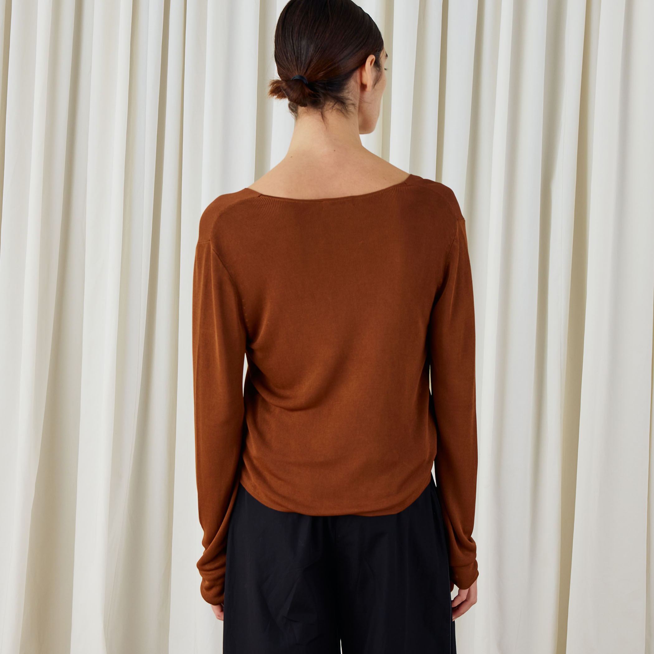 DES PRES◆25SS/マットレーヨンVネックカーディガン/FREE/レーヨン/BLK/22-02-51-02210 マットレーヨン Vネックカーディガン｜トゥモローランド 公式通販