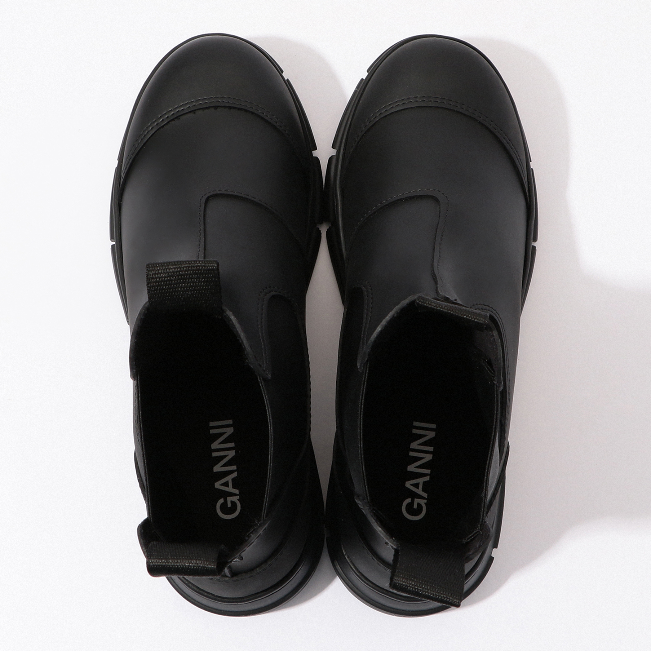 GANNI リサイクルラバー チェルシーブーツ｜トゥモローランド 公式通販