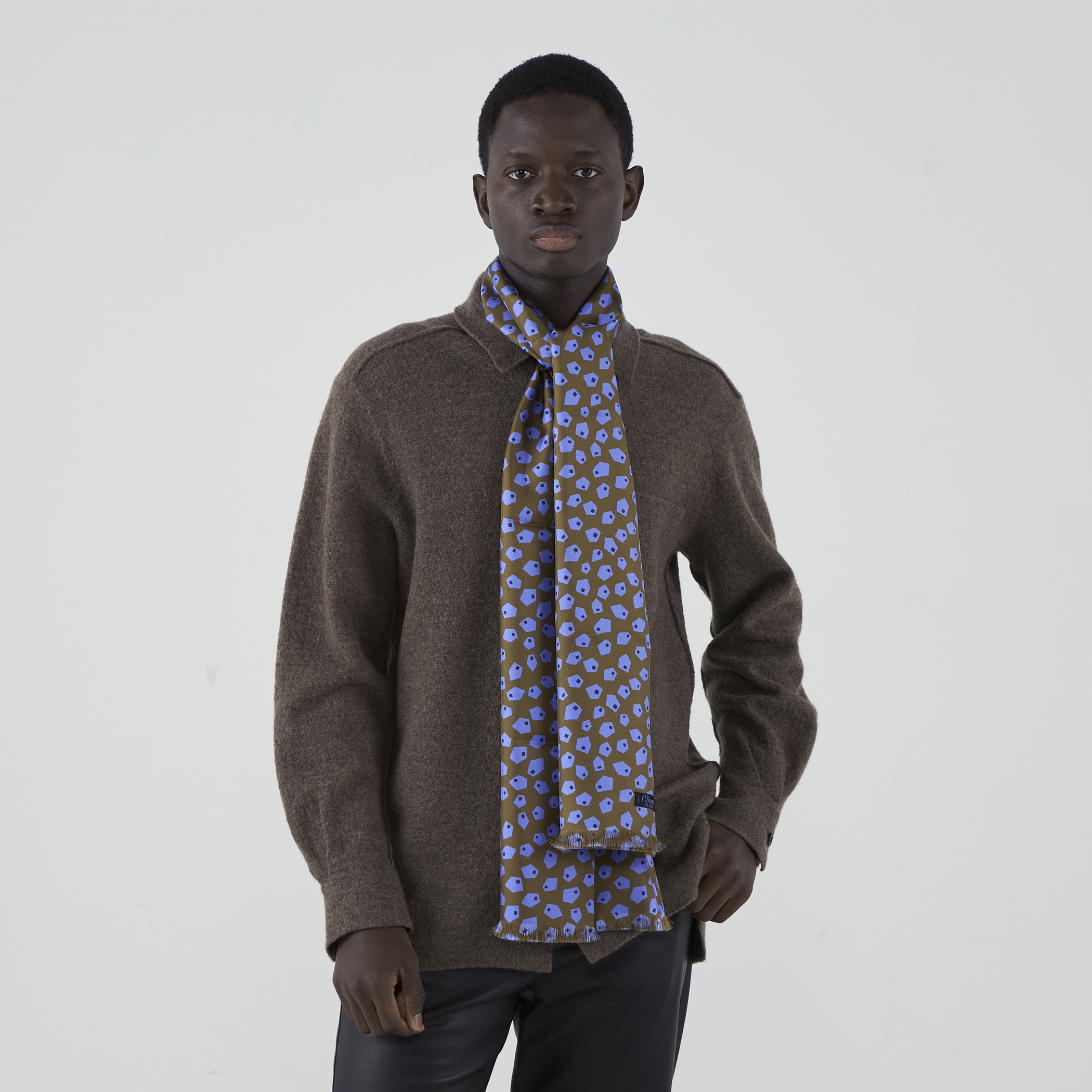 Charvet シルクプリント スカーフ｜トゥモローランド 公式通販