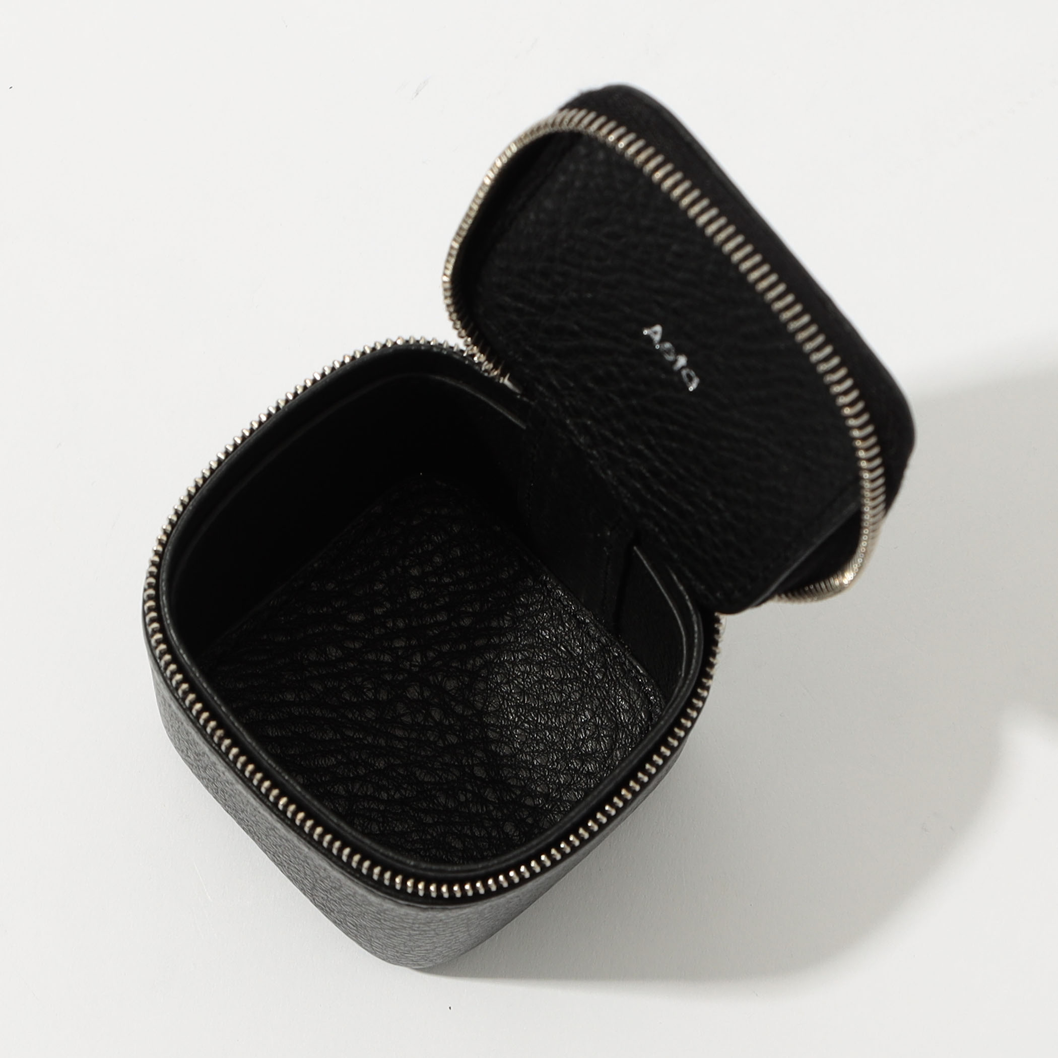 Aeta SMALL CONTAINER D ブラック ポーチ Aeta（アエタ） | SMALL CONTAINER D | hapuna&Co.（ハプナ