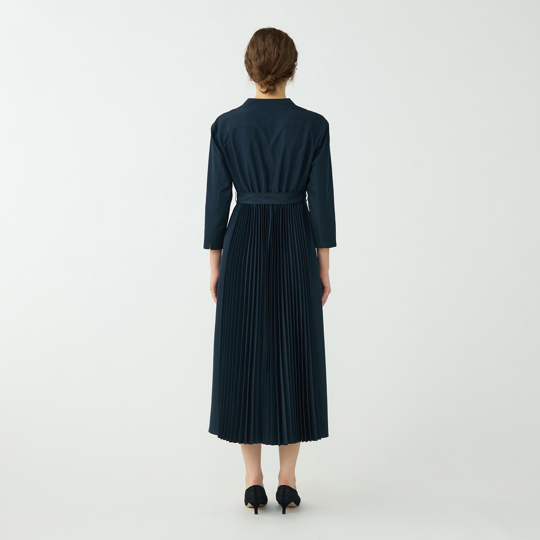 美品 トゥモローランド プリーツ シャツワンピース ペチコート付き 綺麗め プリーツコンビ シャツワンピース｜トゥモローランド 公式サイト