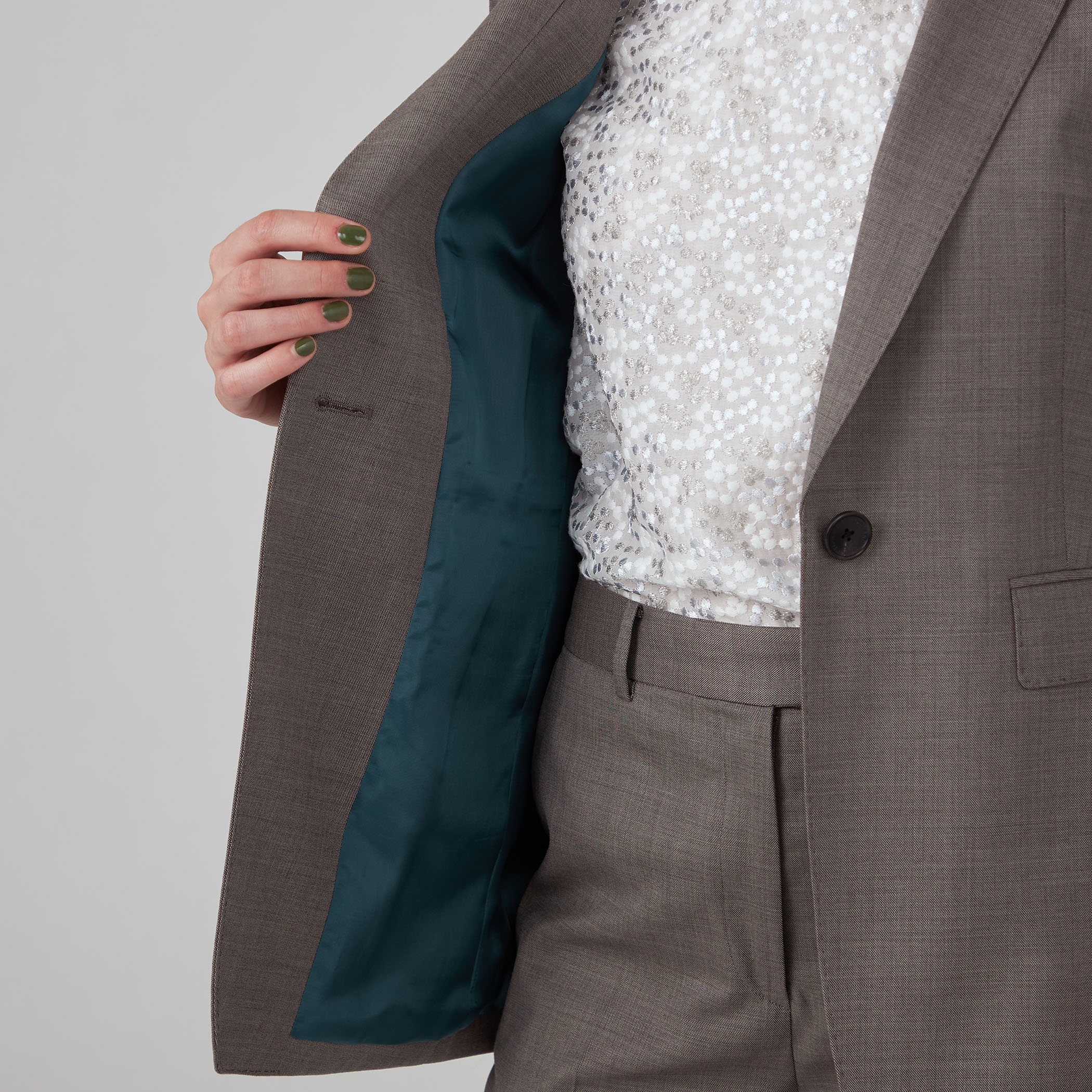 【美品】トゥモローランド　ブラウニーシャークスキン シングル1Bジャケット　36 楽天市場】ブラウニーシャークスキン シングル1Bジャケット