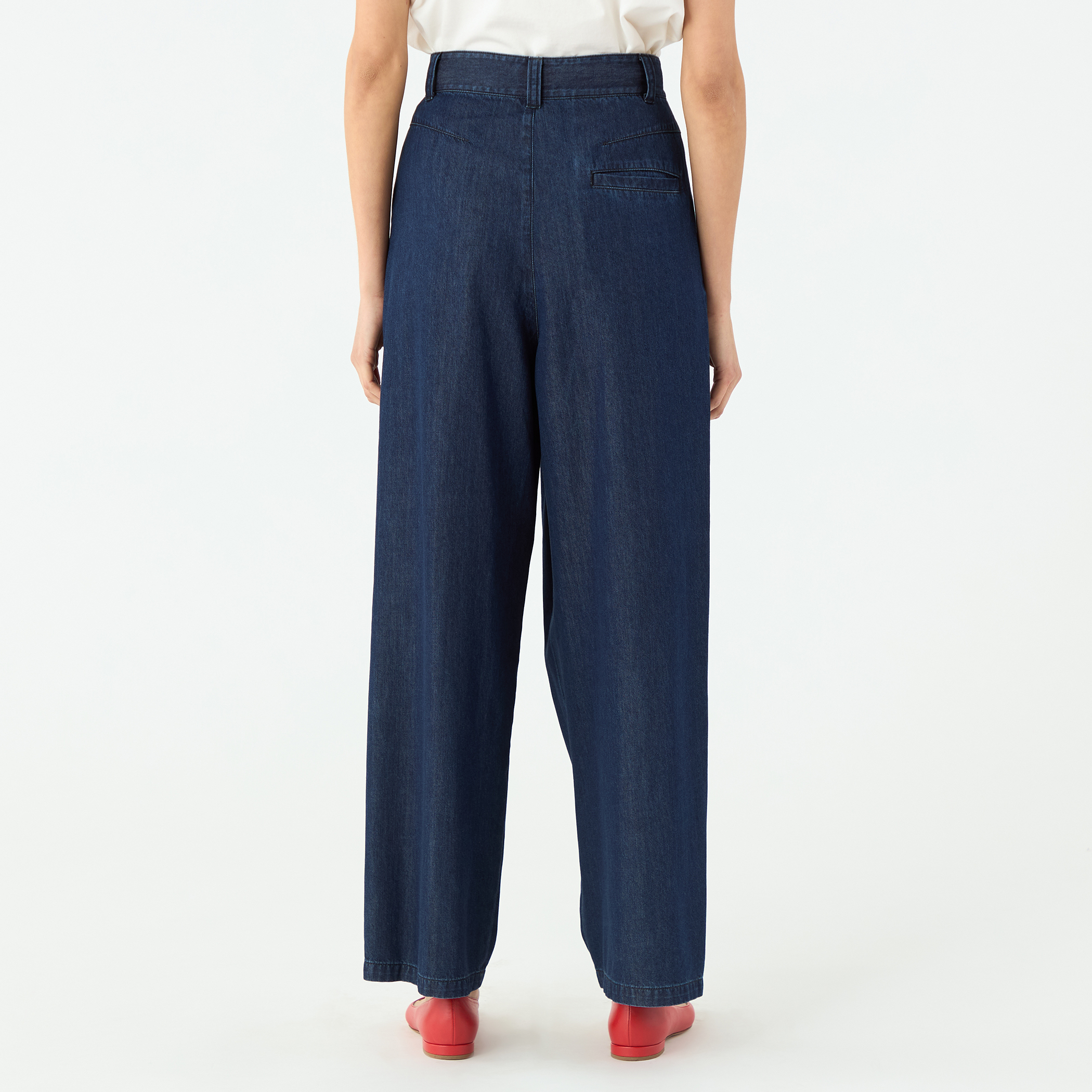 コットンセルロースデニム アシンメトリータックパンツ