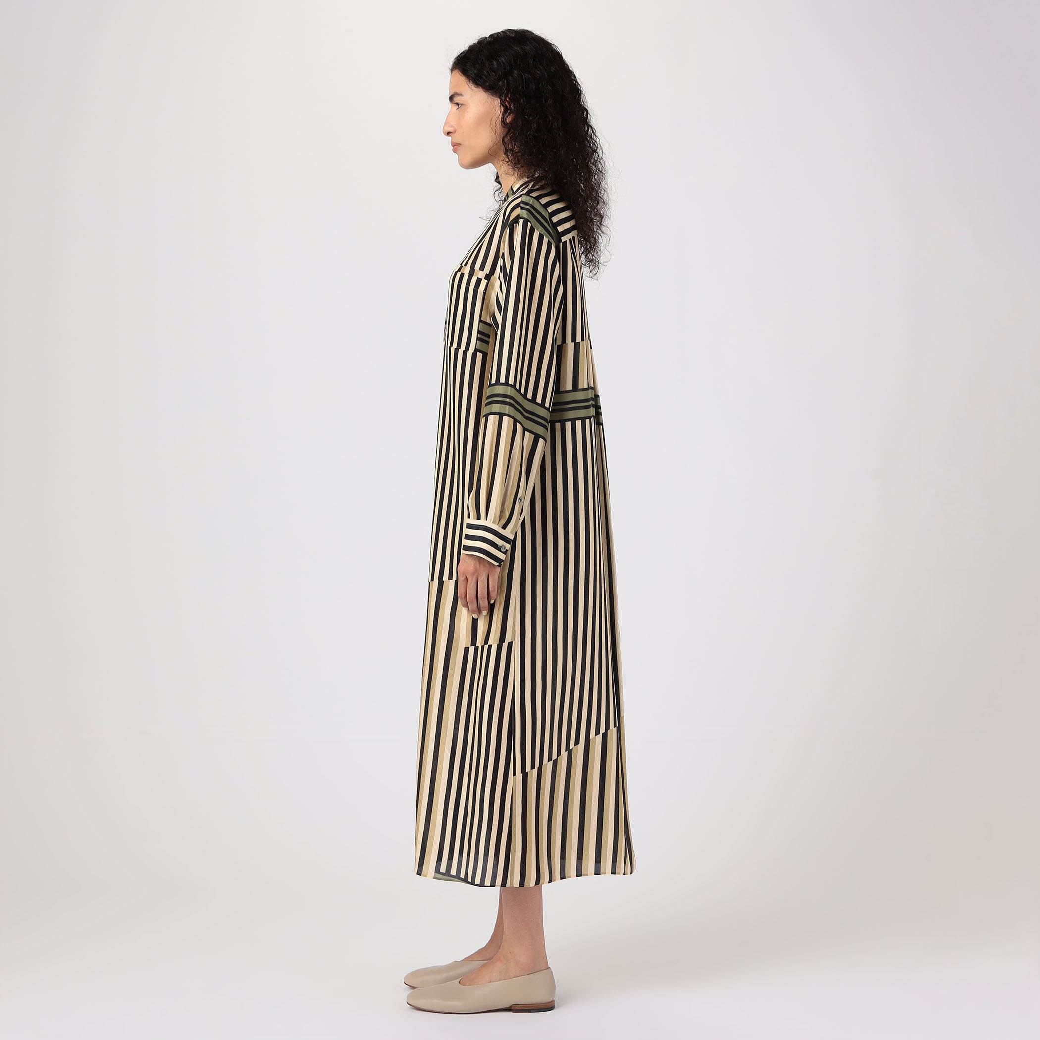 【美品】ギャルリーヴィー、ストライプ、グリーン、ワンピース、バンドカラー、日本製 美品】ギャルリーヴィー、ストライプ、グリーン、ワンピース