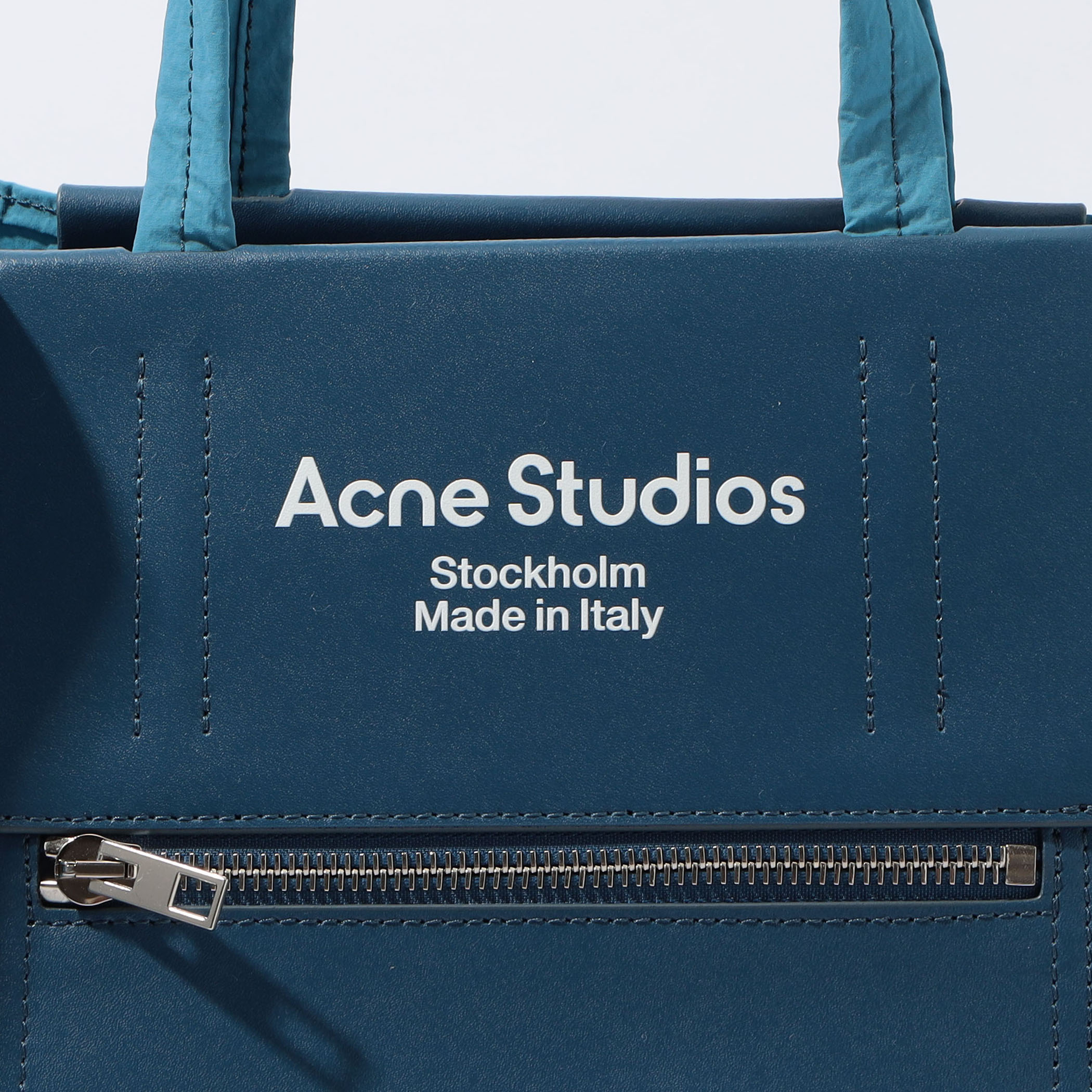 Acne Studios ペーパーバッグ｜トゥモローランド 公式通販