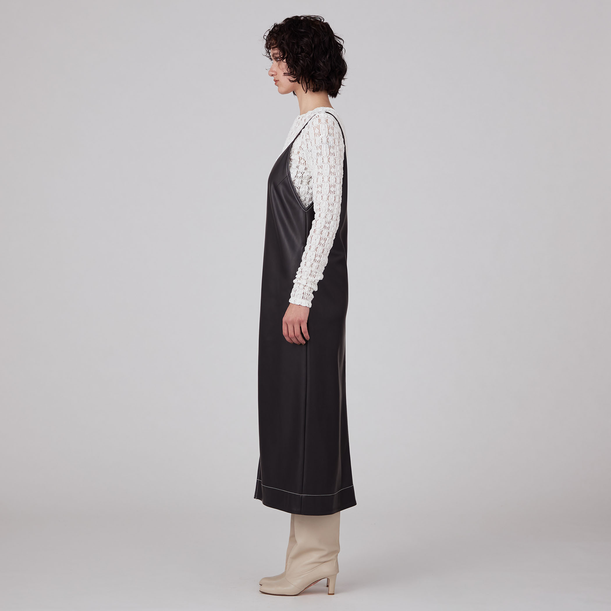 レザーライク キャソールワンピース｜トゥモローランド 公式通販