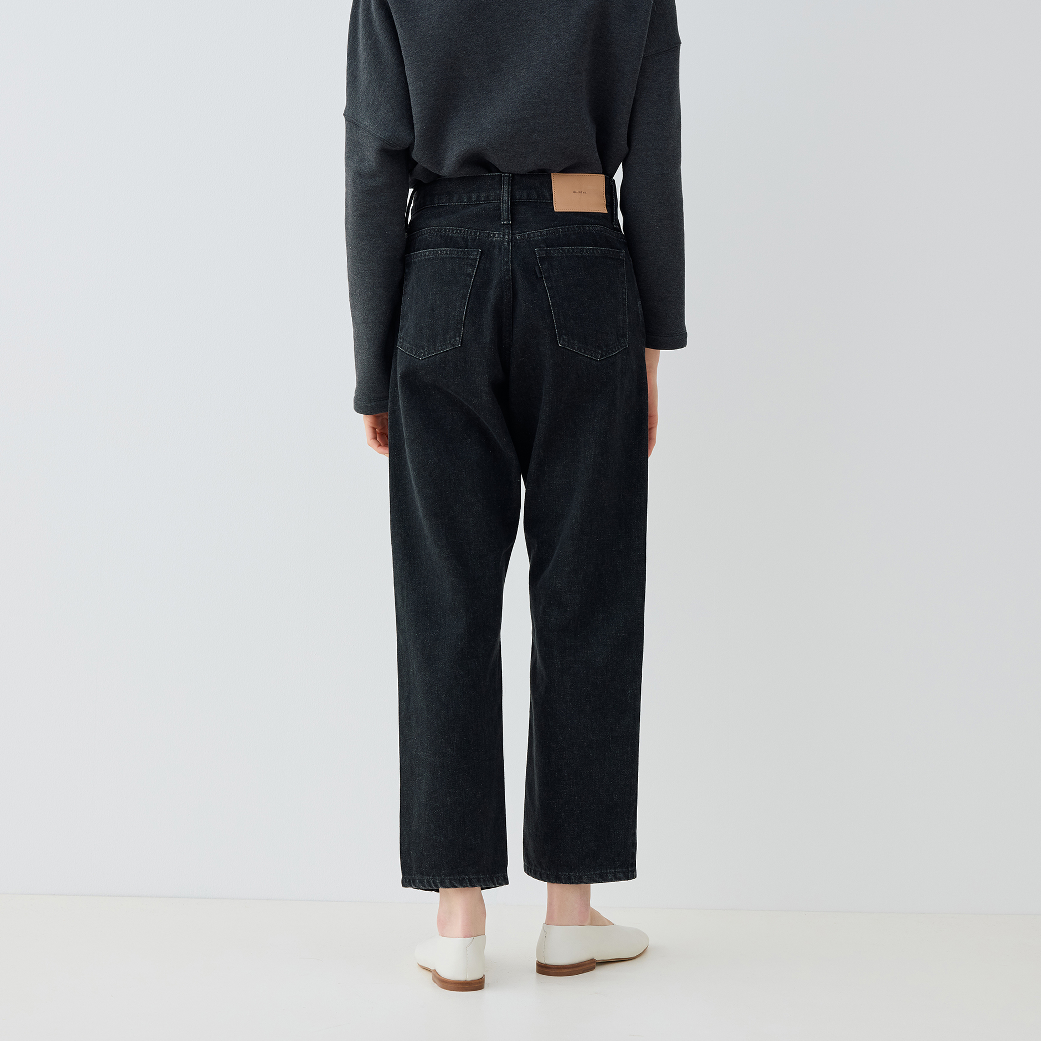 ブラックデニム ストレートパンツ｜トゥモローランド 公式通販