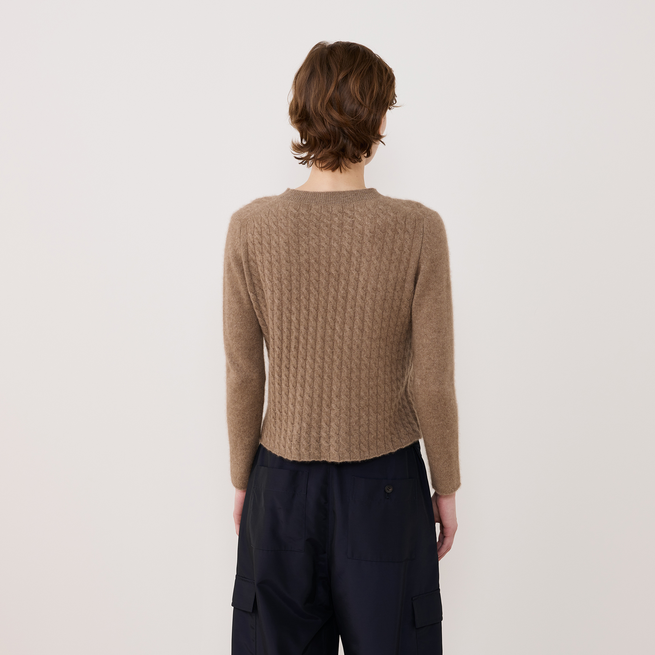 GALERIE VIE カシミヤ100% ケーブル編み クルーネックニット GALERIE VIE カシミヤ100% ケーブル編み クルーネックニット