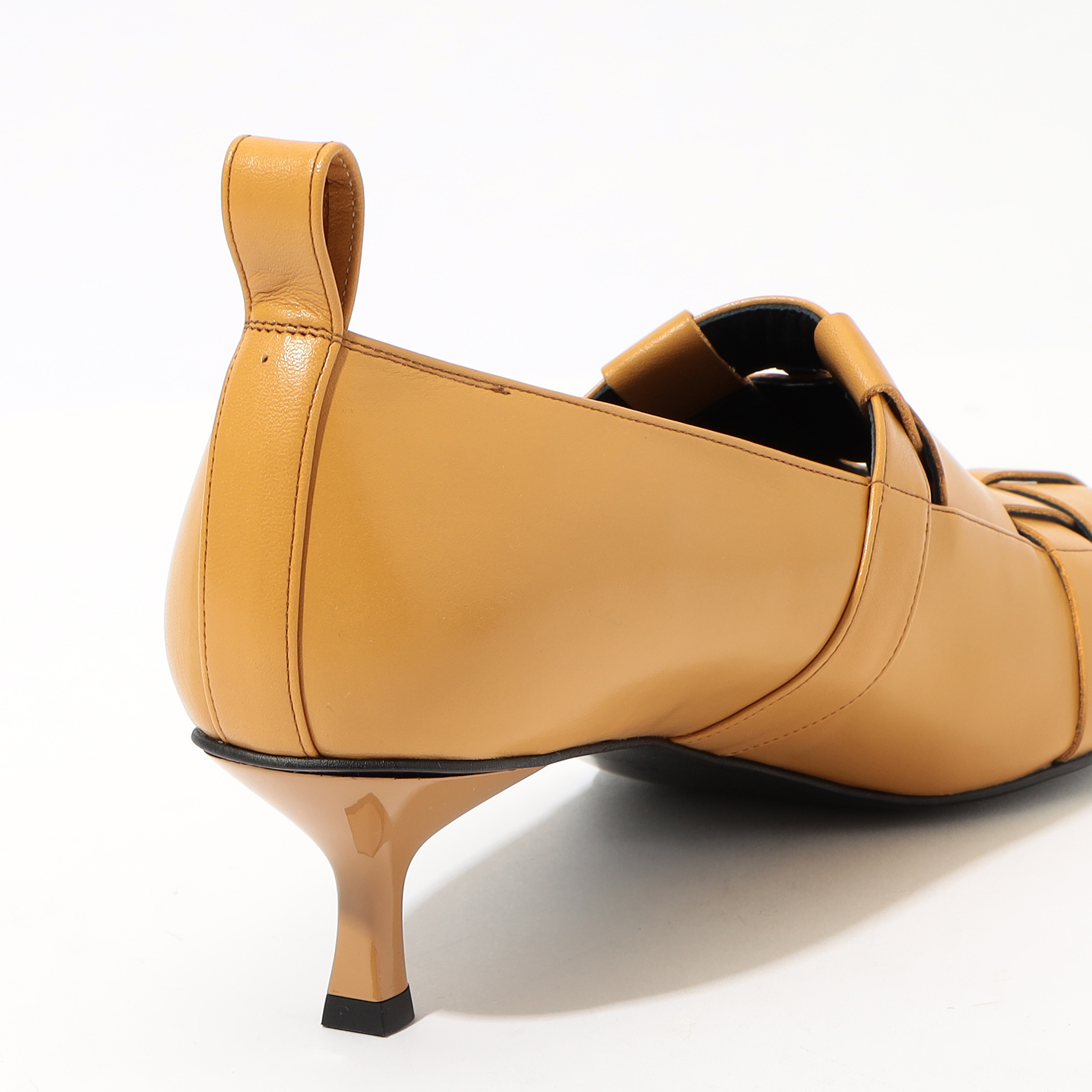 LAURENCE オルタネートメッシュパンプス｜トゥモローランド 公式通販