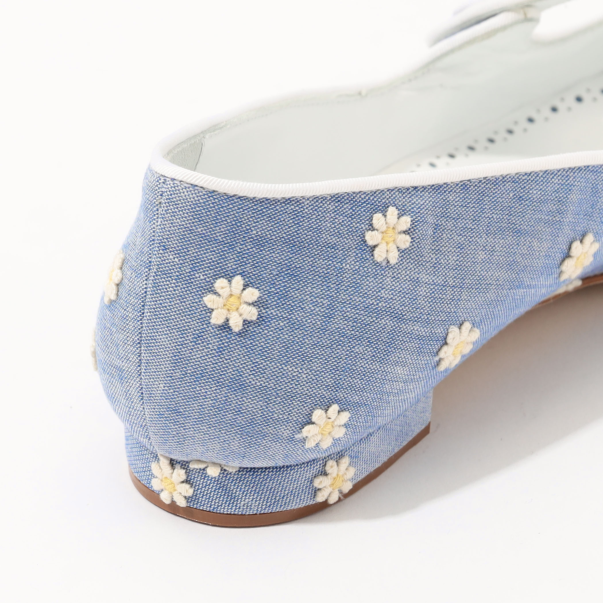 MANOLO BLAHNIK 国内買付 CAMPARINEWFLAT フラット 日本限定 Manolo Blahnik | Camparimu black patent flats | Savannahs