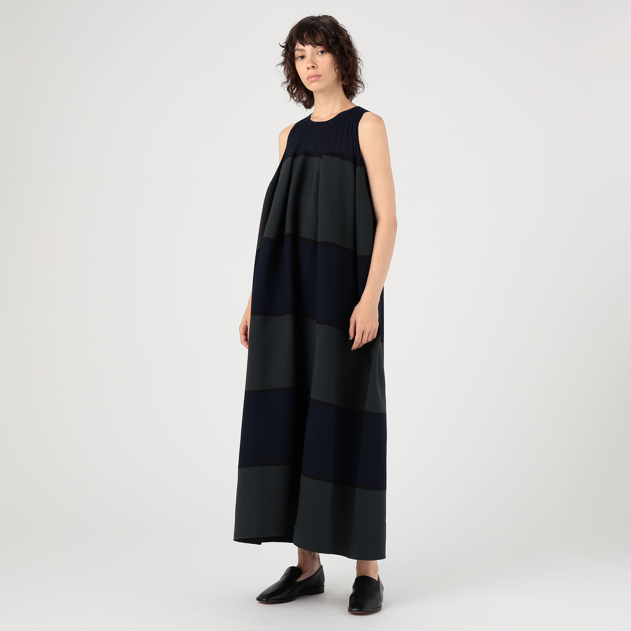 CFCL POTTERY SLEEVELESS BUST FLARE DRESS｜トゥモローランド 公式通販