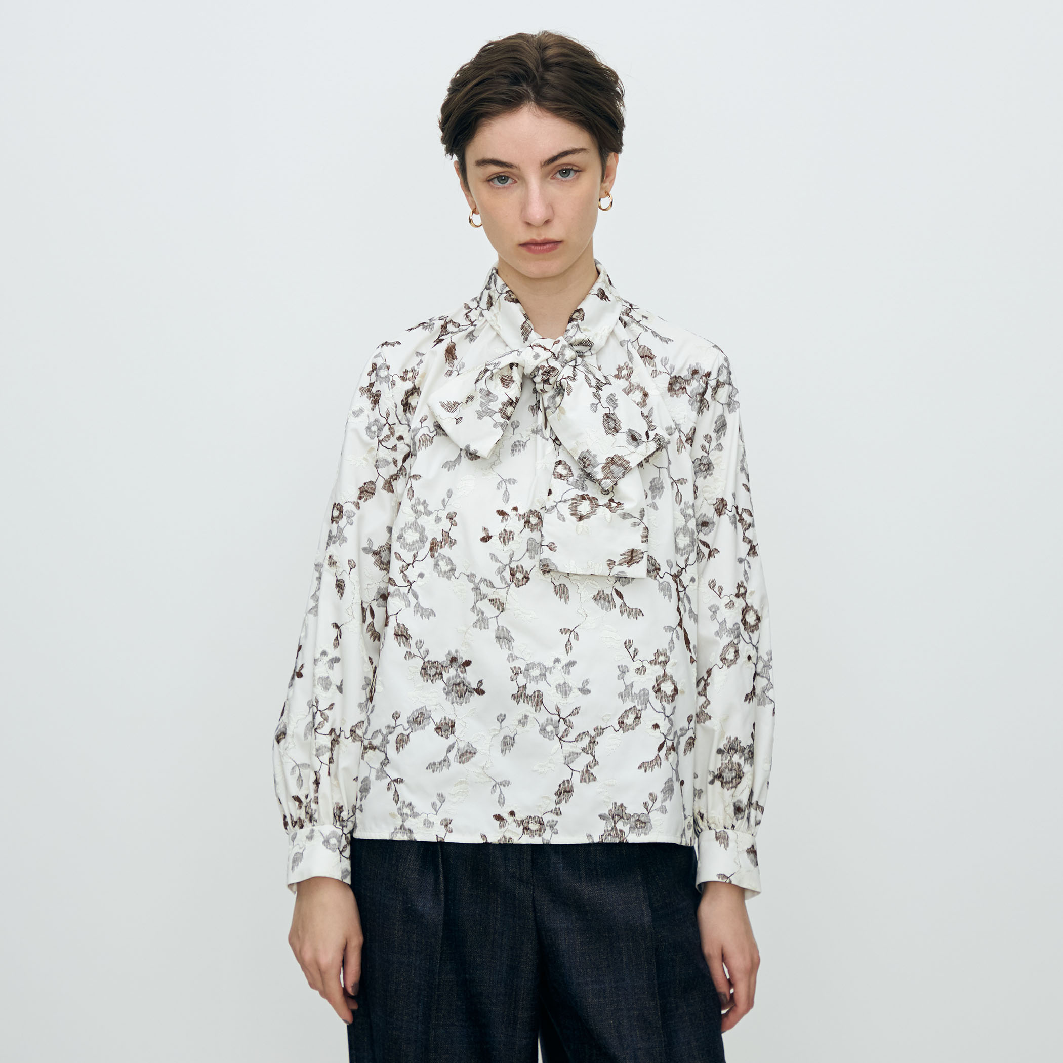 ヌキテパ TOMORROWLAND 【別注】 エンブロイダリータフタブラウス TOMORROWLAND （トゥモローランド）の「【別注】ne Quittez pas BLACK