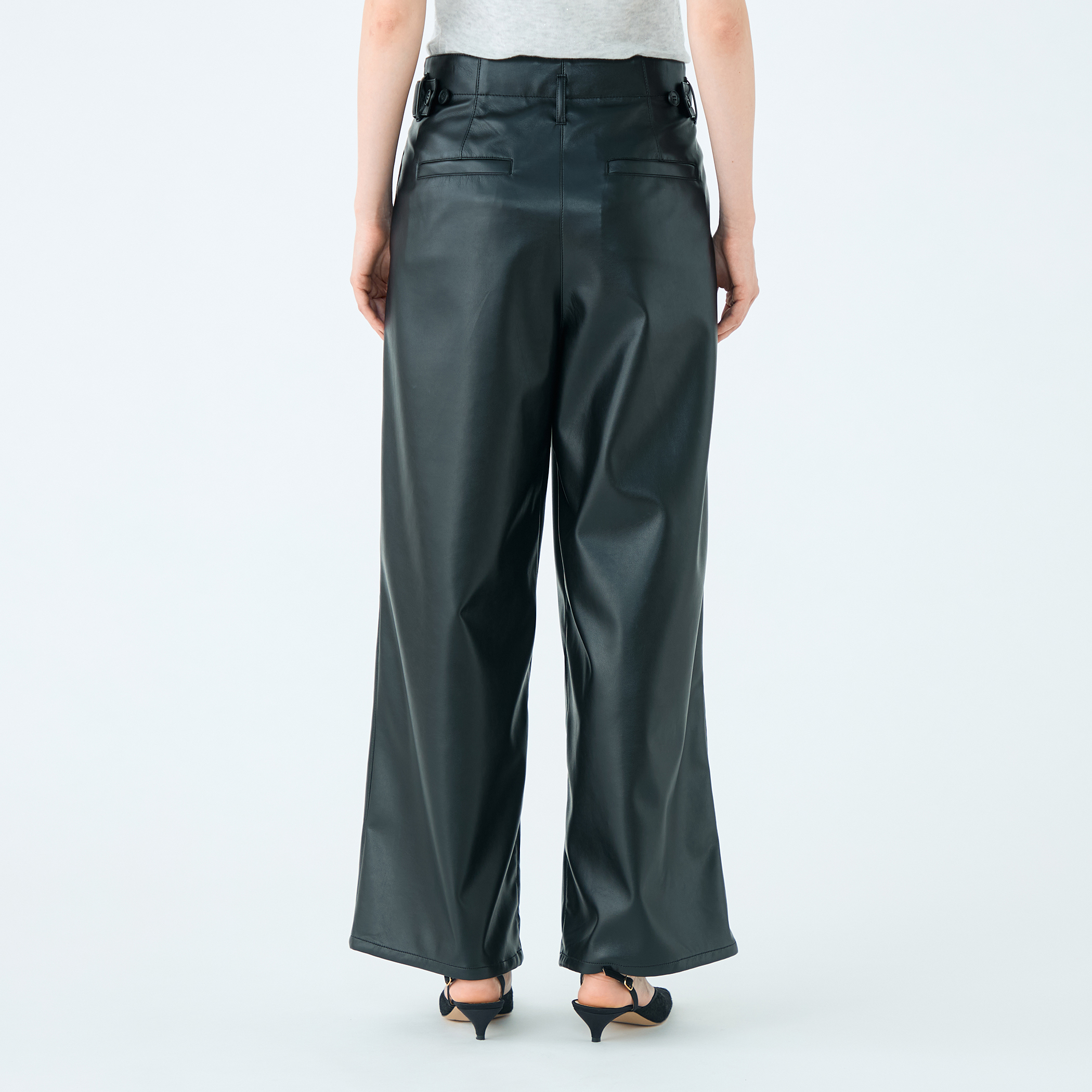 レザーライククロス サイドタブパンツ｜トゥモローランド 公式通販